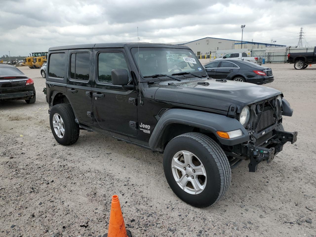 Photo 3 VIN: 1C4HJXDN9JW203904 - JEEP WRANGLER 