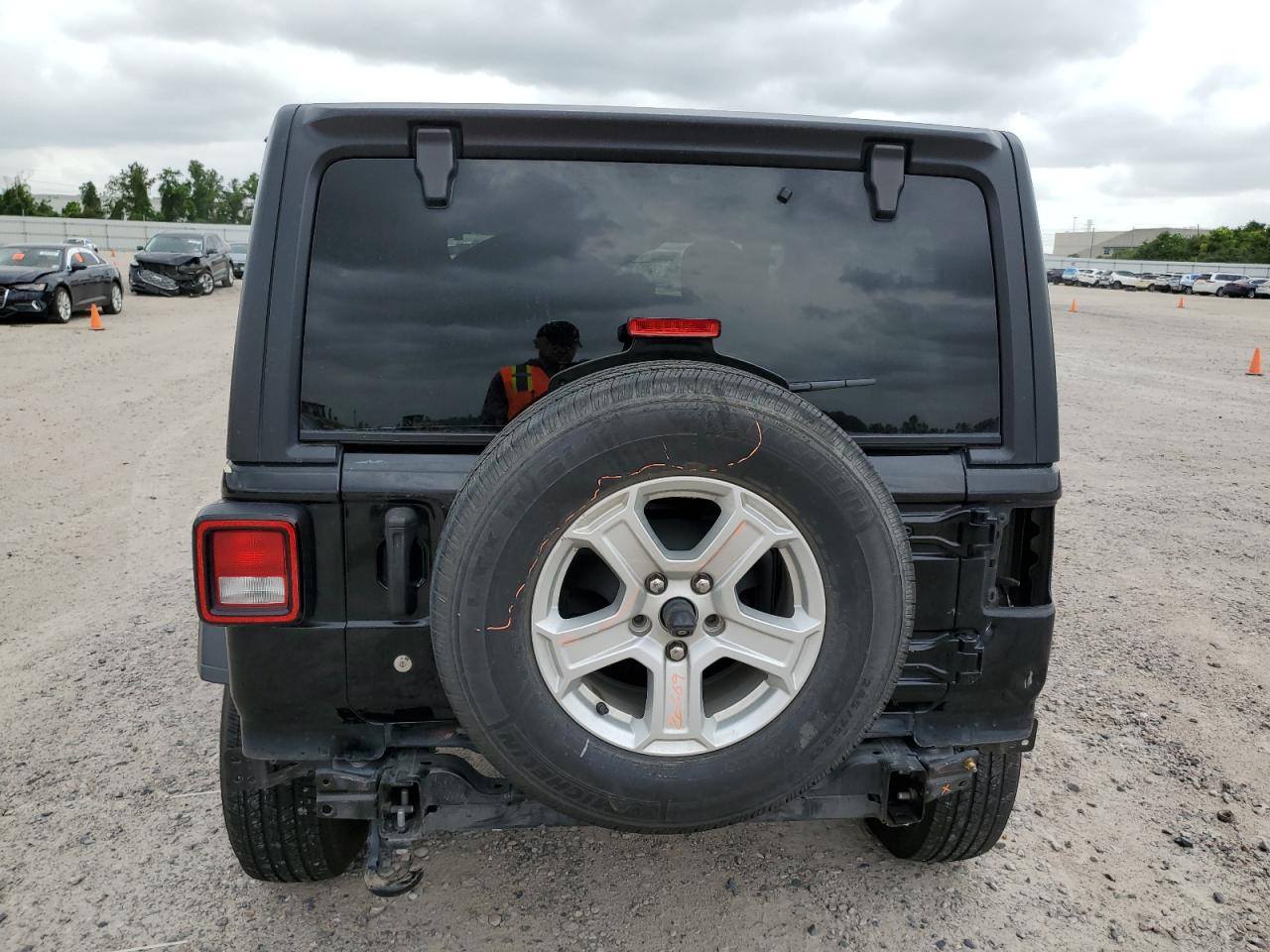 Photo 5 VIN: 1C4HJXDN9JW203904 - JEEP WRANGLER 