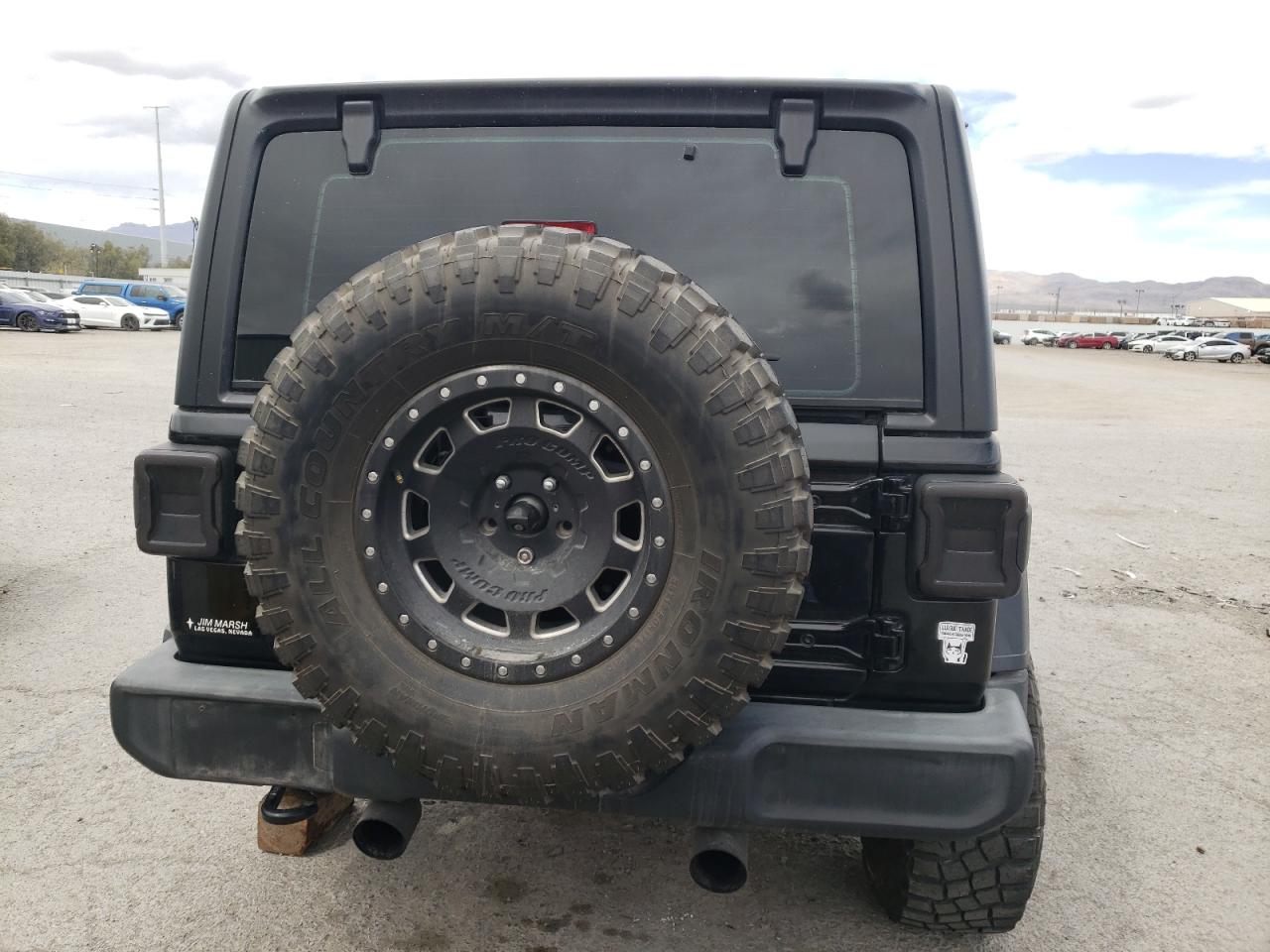 Photo 5 VIN: 1C4HJXDN9JW232514 - JEEP WRANGLER 