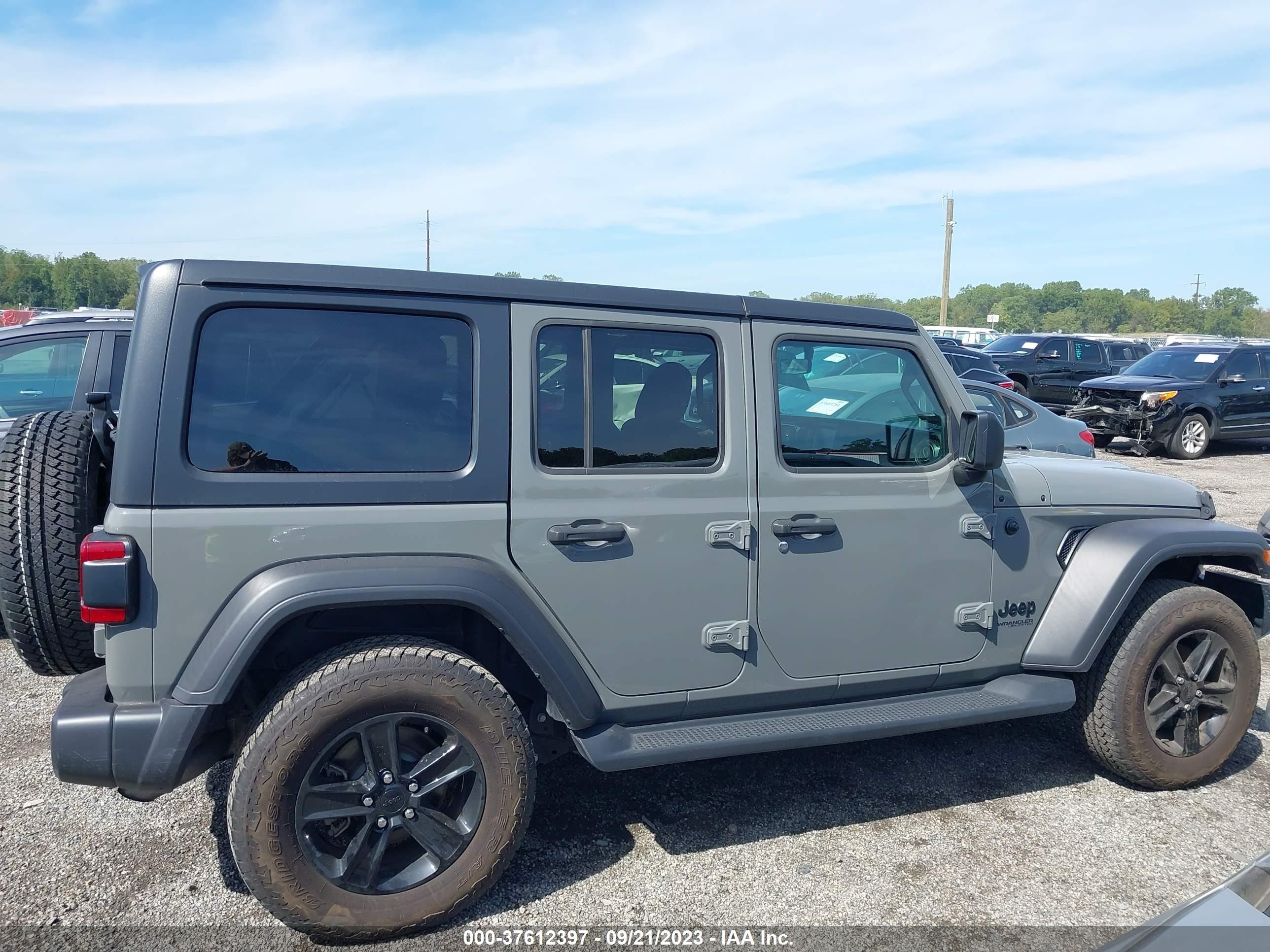 Photo 12 VIN: 1C4HJXDNXMW577300 - JEEP WRANGLER 