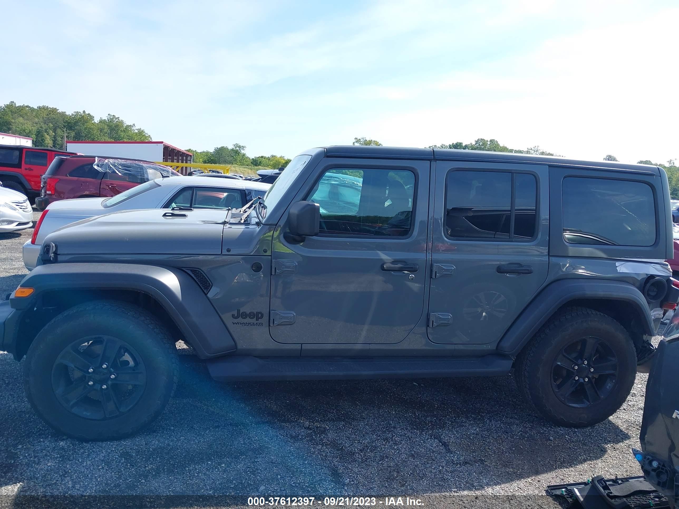 Photo 13 VIN: 1C4HJXDNXMW577300 - JEEP WRANGLER 