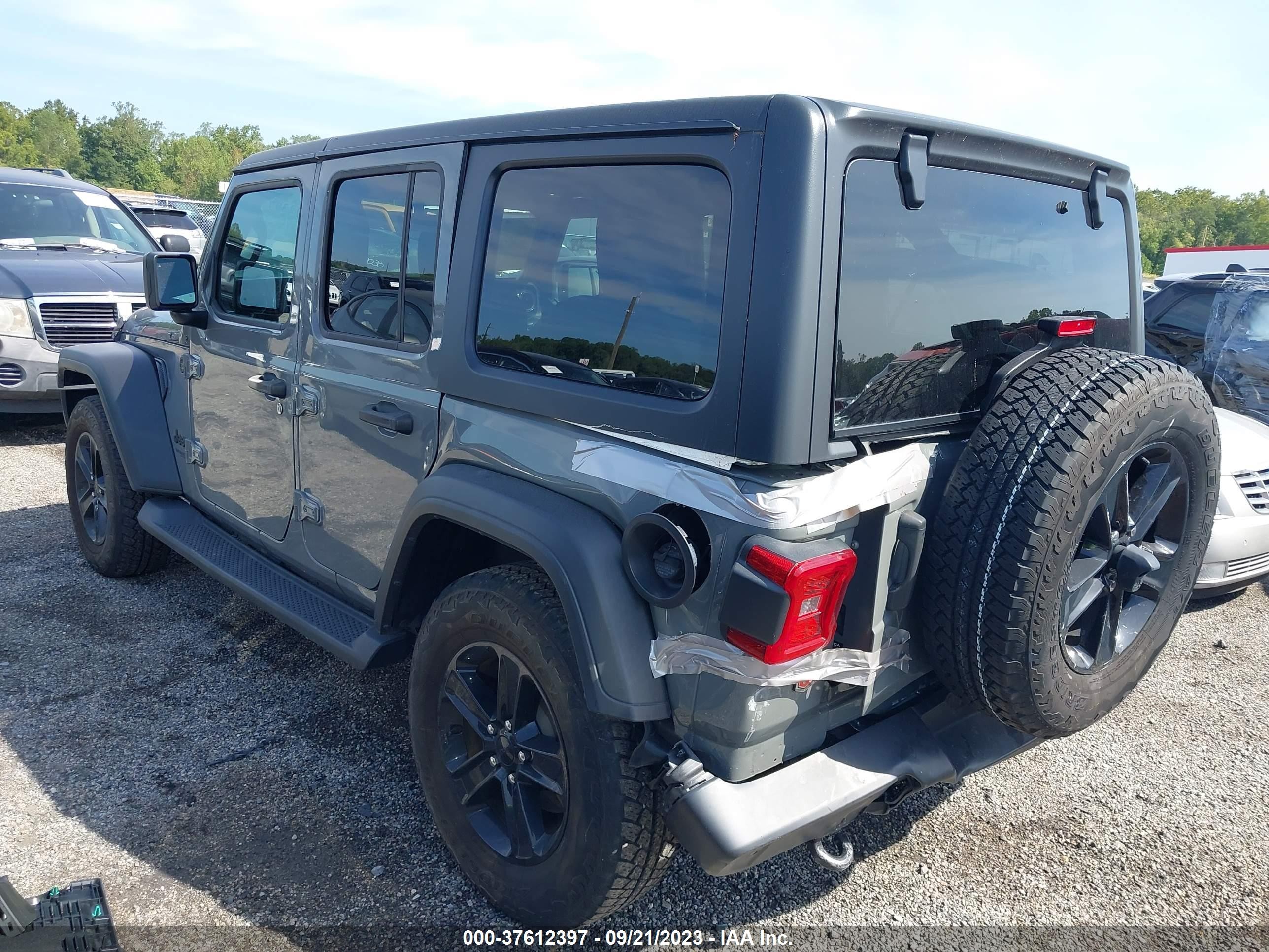 Photo 2 VIN: 1C4HJXDNXMW577300 - JEEP WRANGLER 