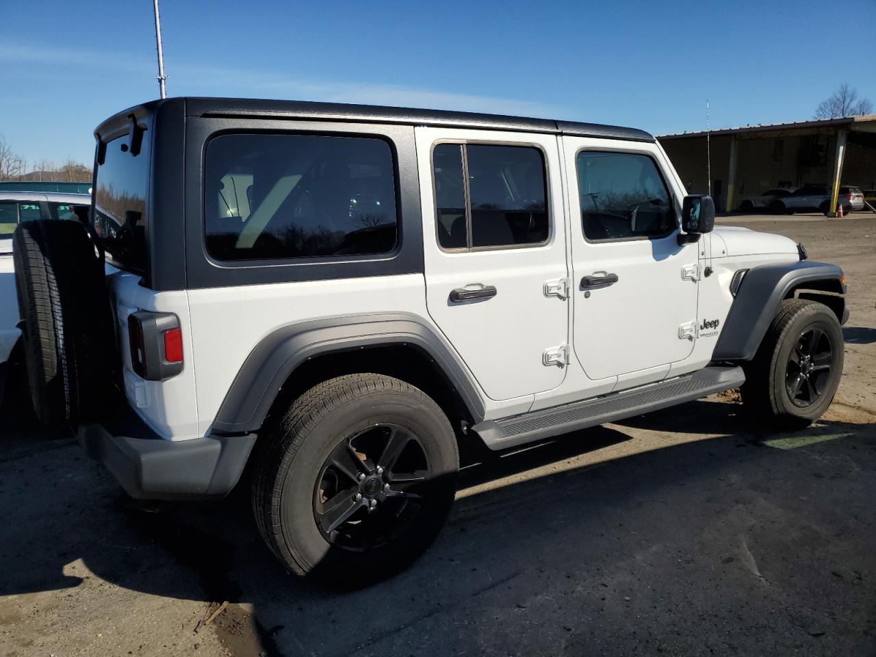 Photo 2 VIN: 1C4HJXDNXMW856813 - JEEP WRANGLER 