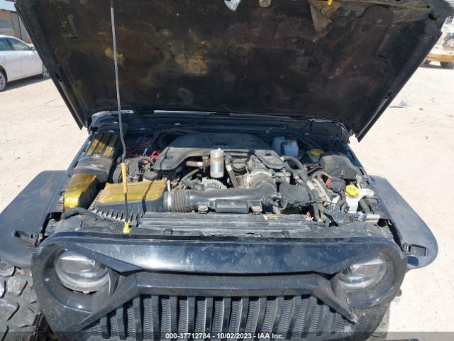 Photo 9 VIN: 1C4HJXEG0JW154690 - JEEP WRANGLER UNLIMITED 