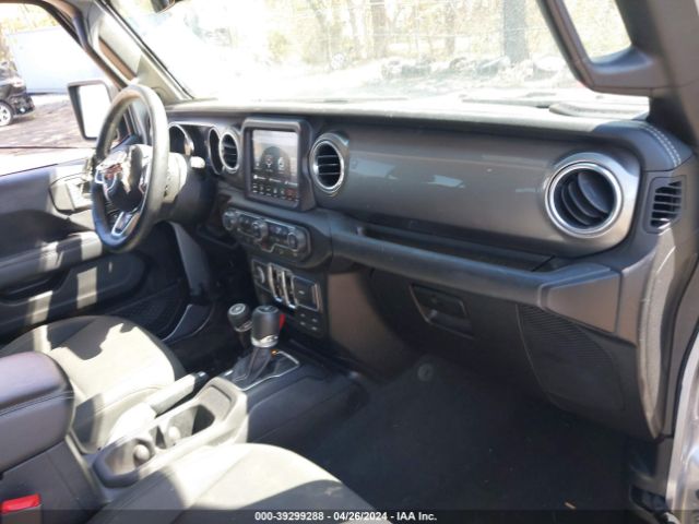 Photo 4 VIN: 1C4HJXEG0JW170680 - JEEP WRANGLER UNLIMITED 