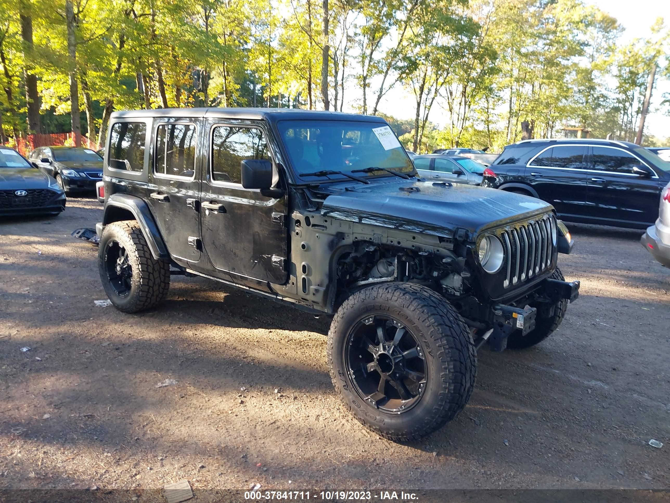 Photo 0 VIN: 1C4HJXEG1JW121309 - JEEP WRANGLER 