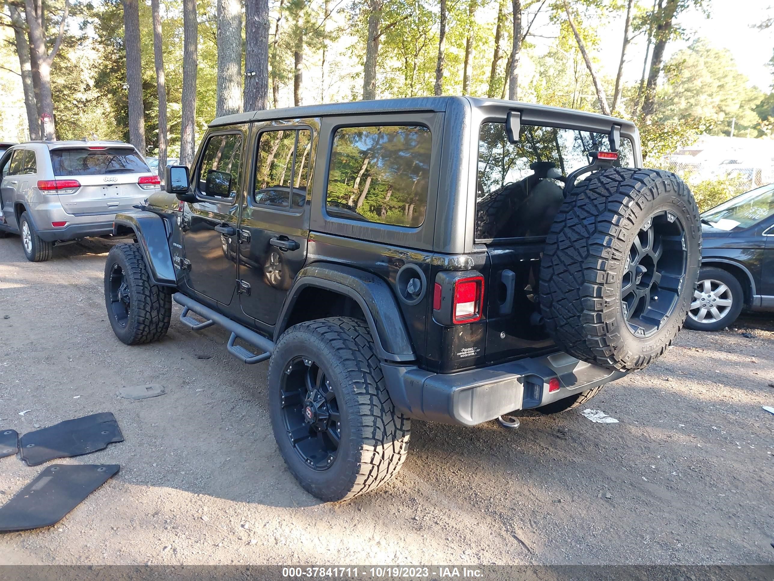 Photo 2 VIN: 1C4HJXEG1JW121309 - JEEP WRANGLER 