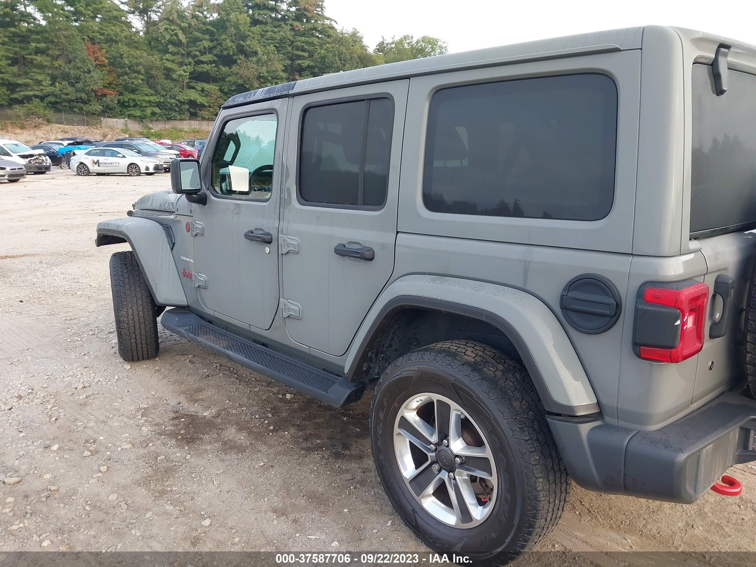 Photo 14 VIN: 1C4HJXEG1JW267595 - JEEP WRANGLER 