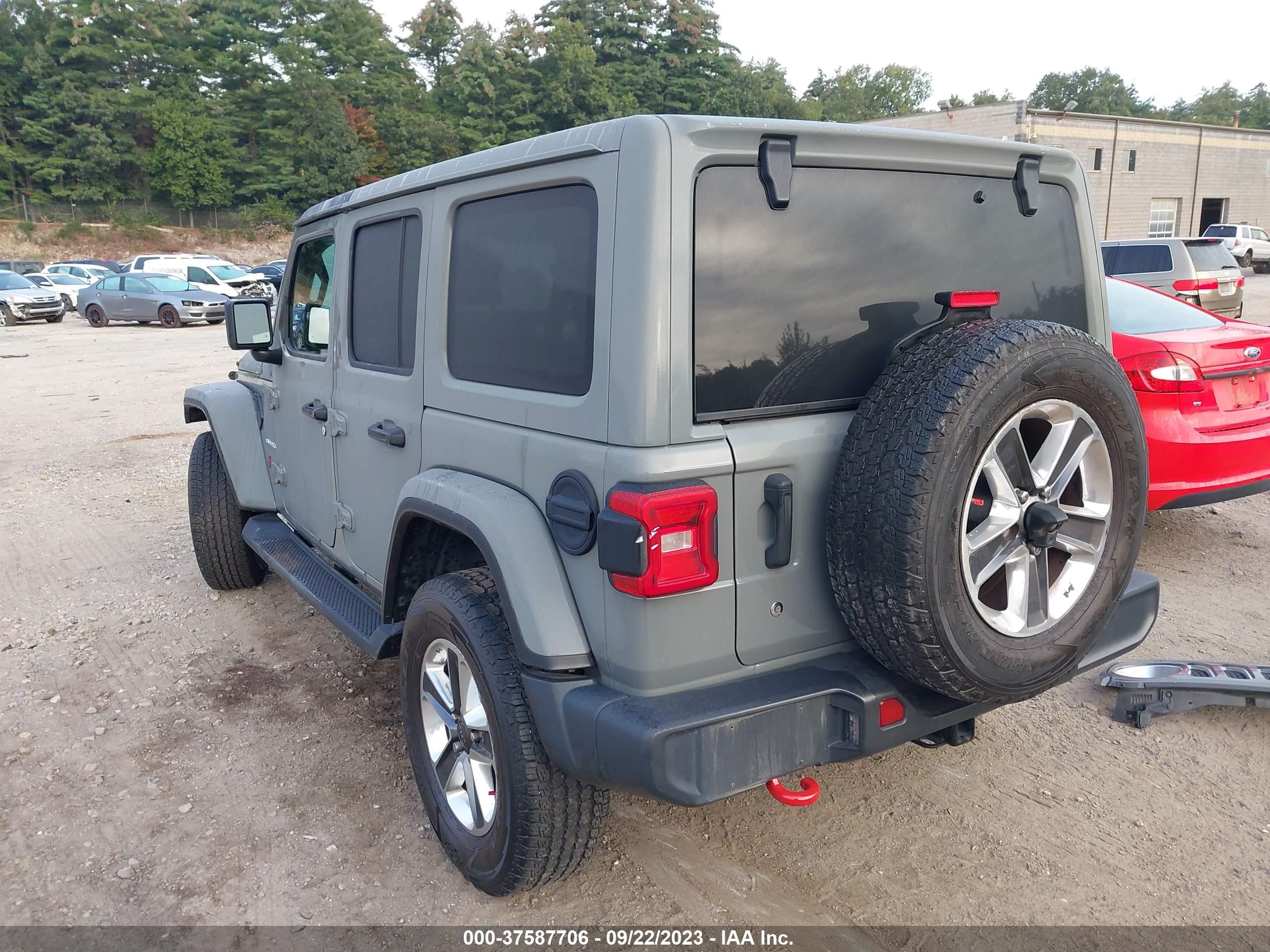 Photo 2 VIN: 1C4HJXEG1JW267595 - JEEP WRANGLER 