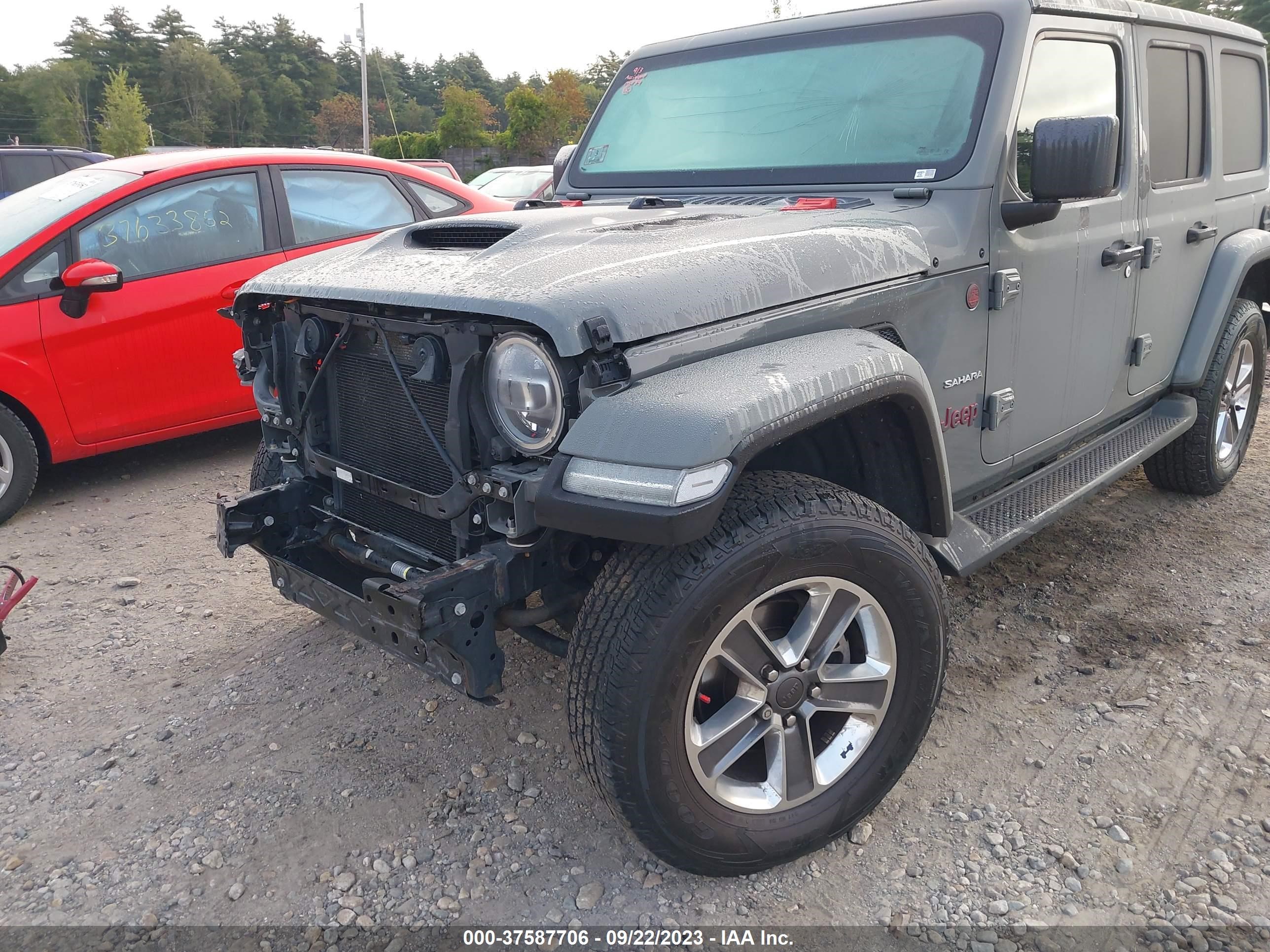 Photo 5 VIN: 1C4HJXEG1JW267595 - JEEP WRANGLER 