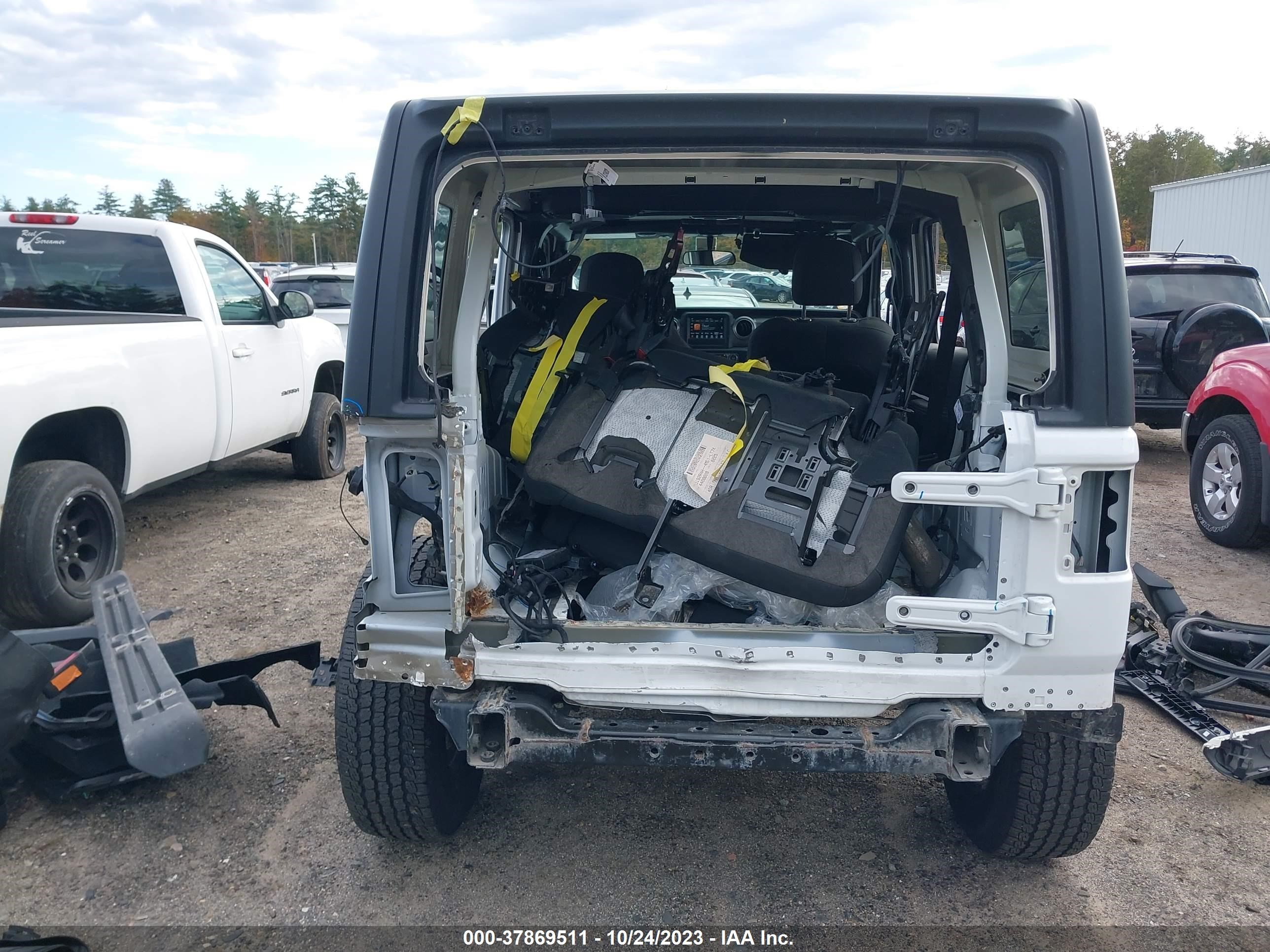 Photo 15 VIN: 1C4HJXEG1MW502050 - JEEP WRANGLER 