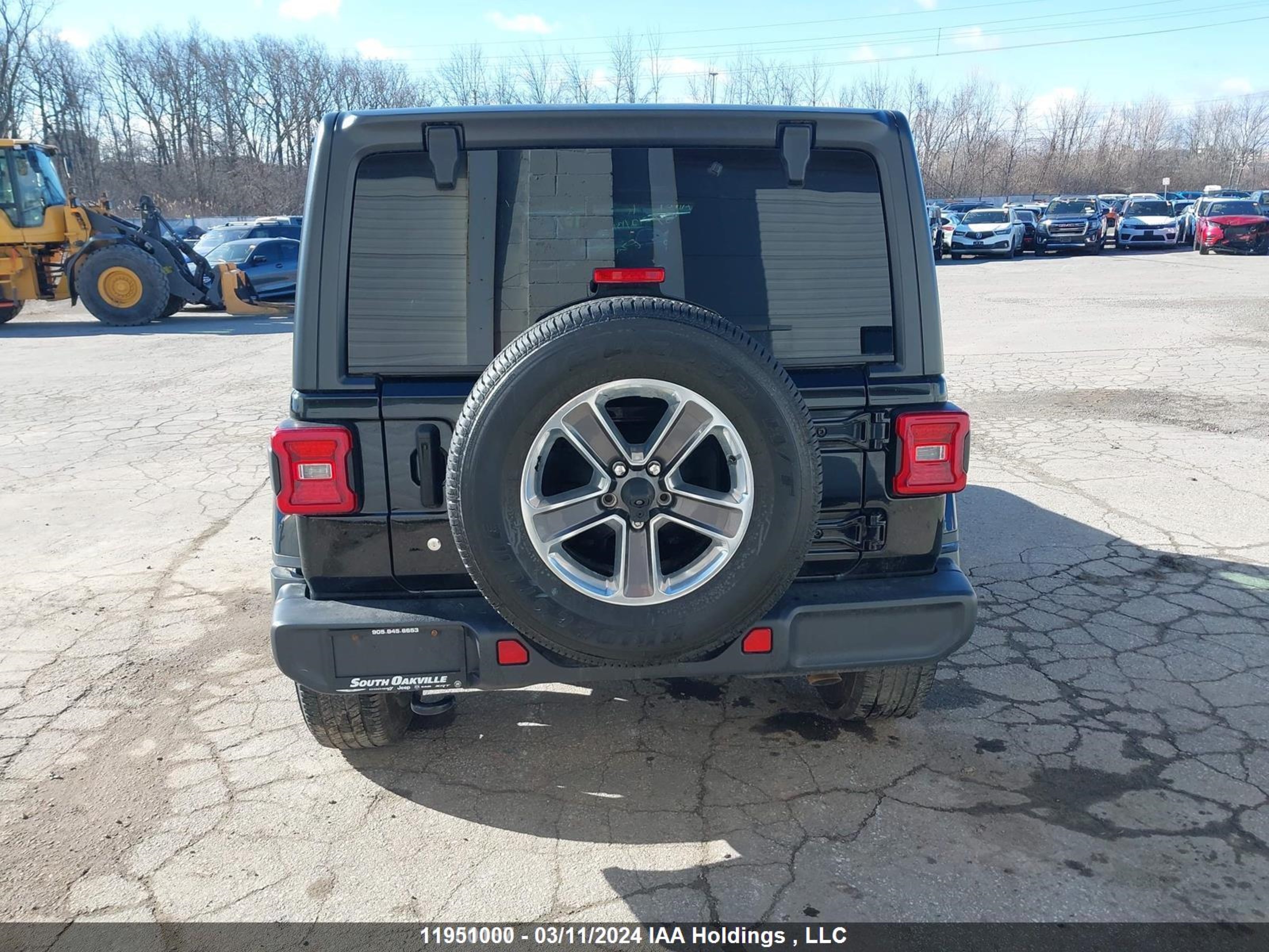 Photo 16 VIN: 1C4HJXEG2JW114305 - JEEP WRANGLER 