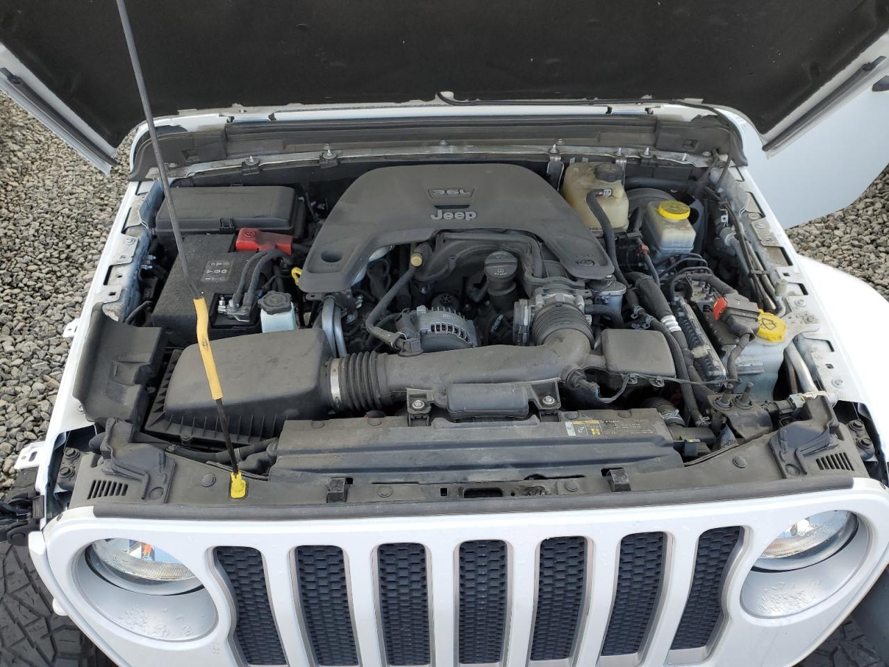 Photo 10 VIN: 1C4HJXEG3JW247591 - JEEP WRANGLER 