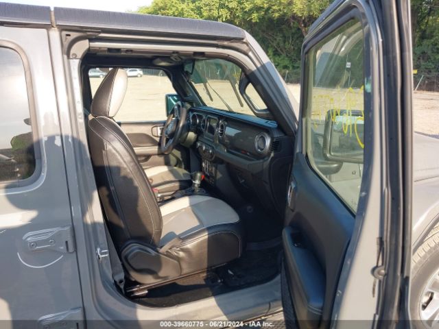 Photo 4 VIN: 1C4HJXEG4JW220979 - JEEP WRANGLER 