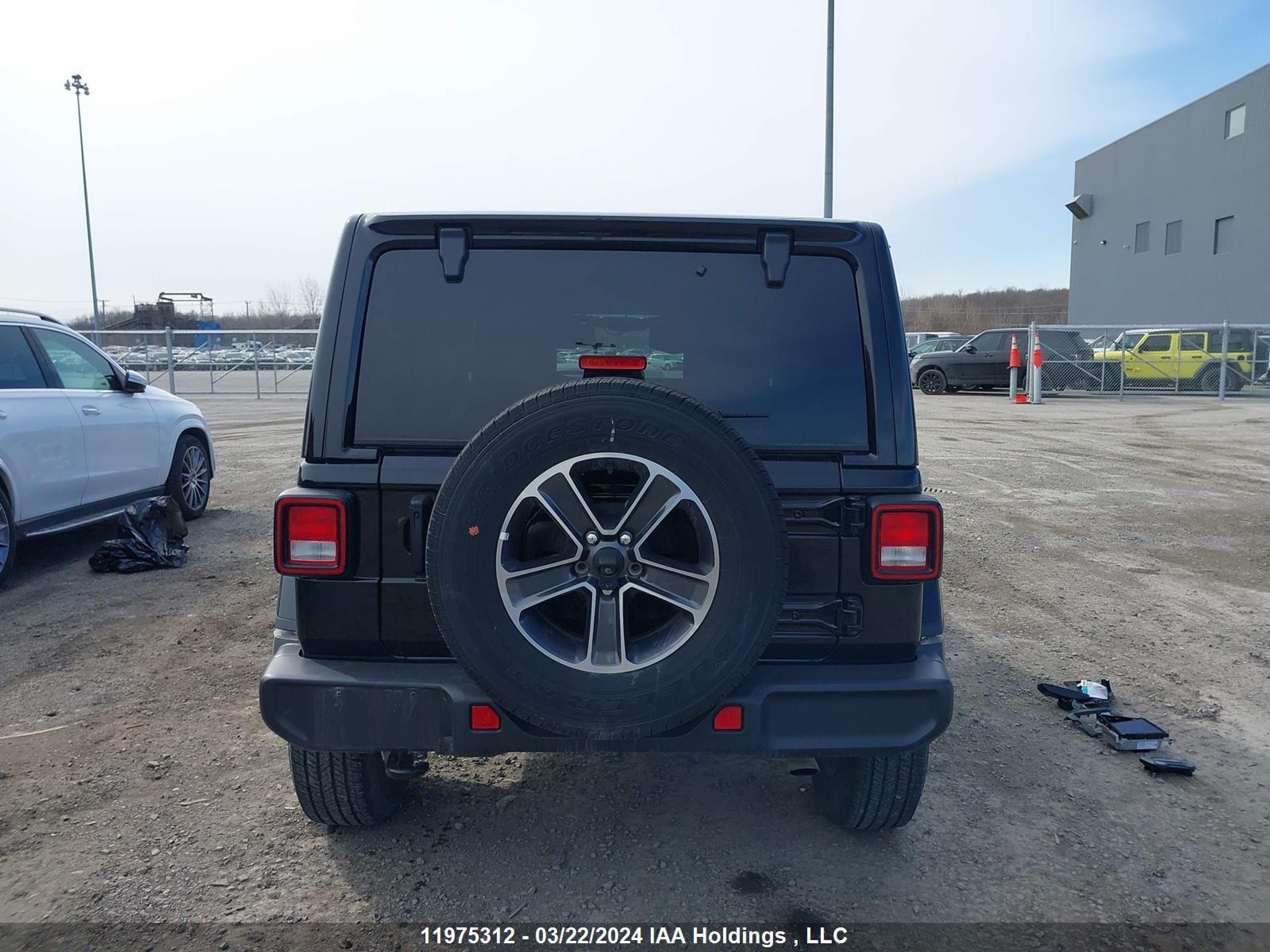 Photo 15 VIN: 1C4HJXEG4PW606987 - JEEP WRANGLER 