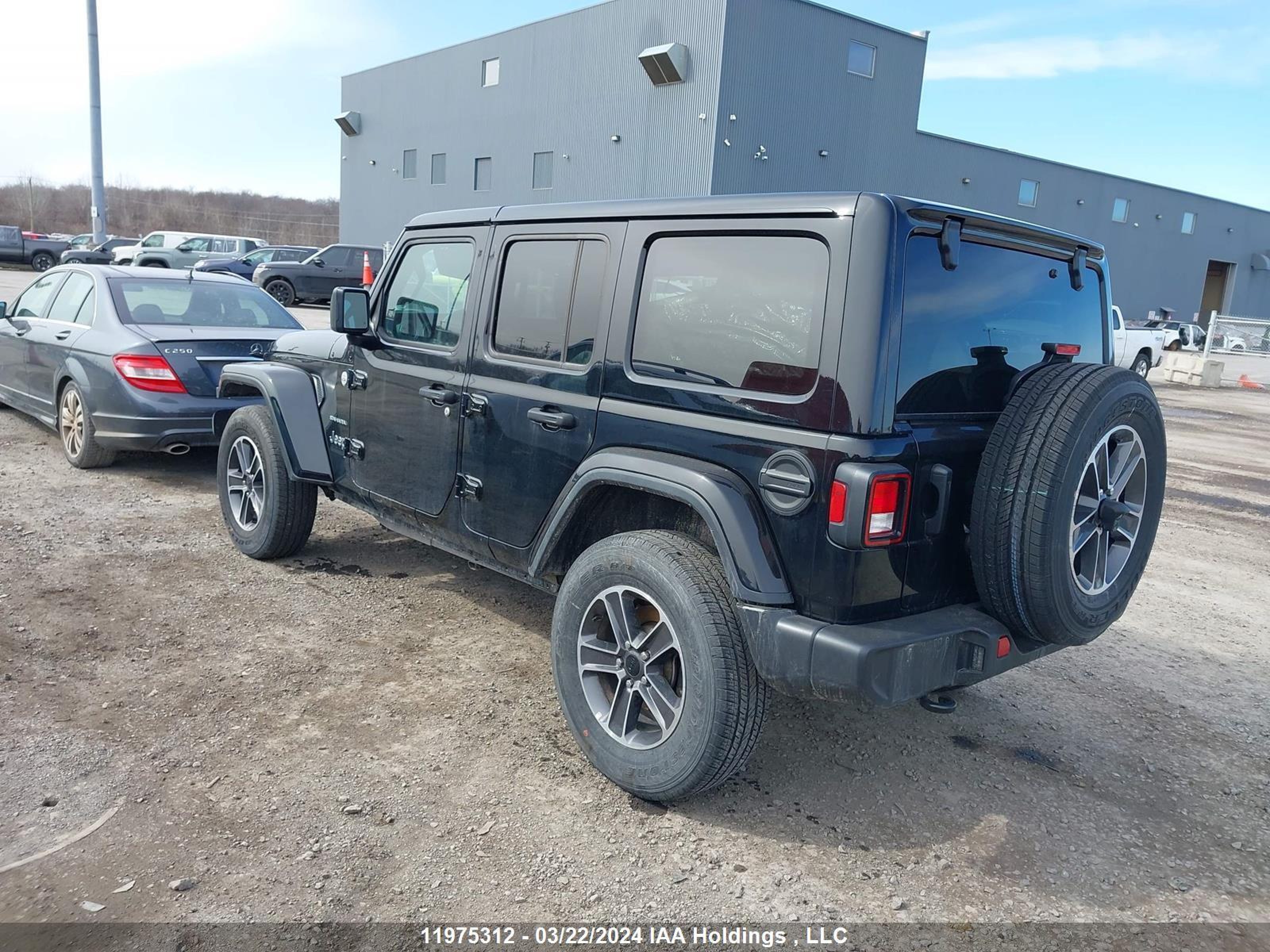 Photo 2 VIN: 1C4HJXEG4PW606987 - JEEP WRANGLER 