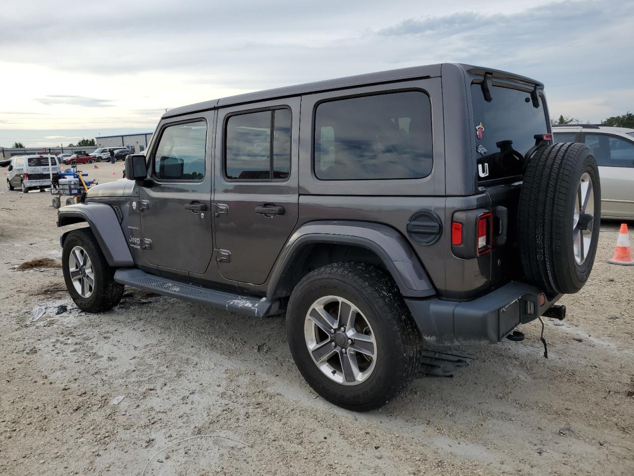 Photo 1 VIN: 1C4HJXEG6JW206713 - JEEP WRANGLER 