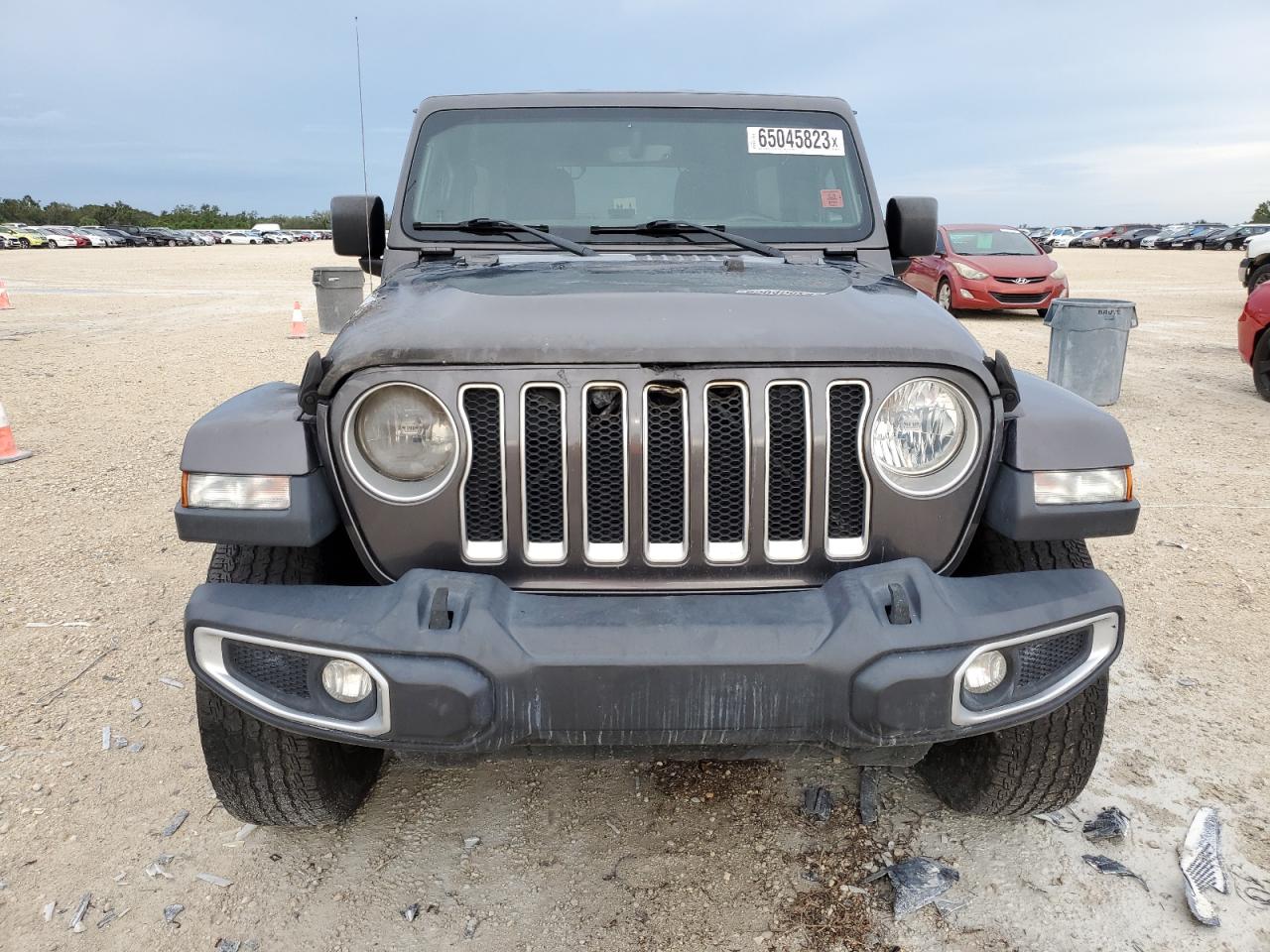 Photo 4 VIN: 1C4HJXEG6JW206713 - JEEP WRANGLER 