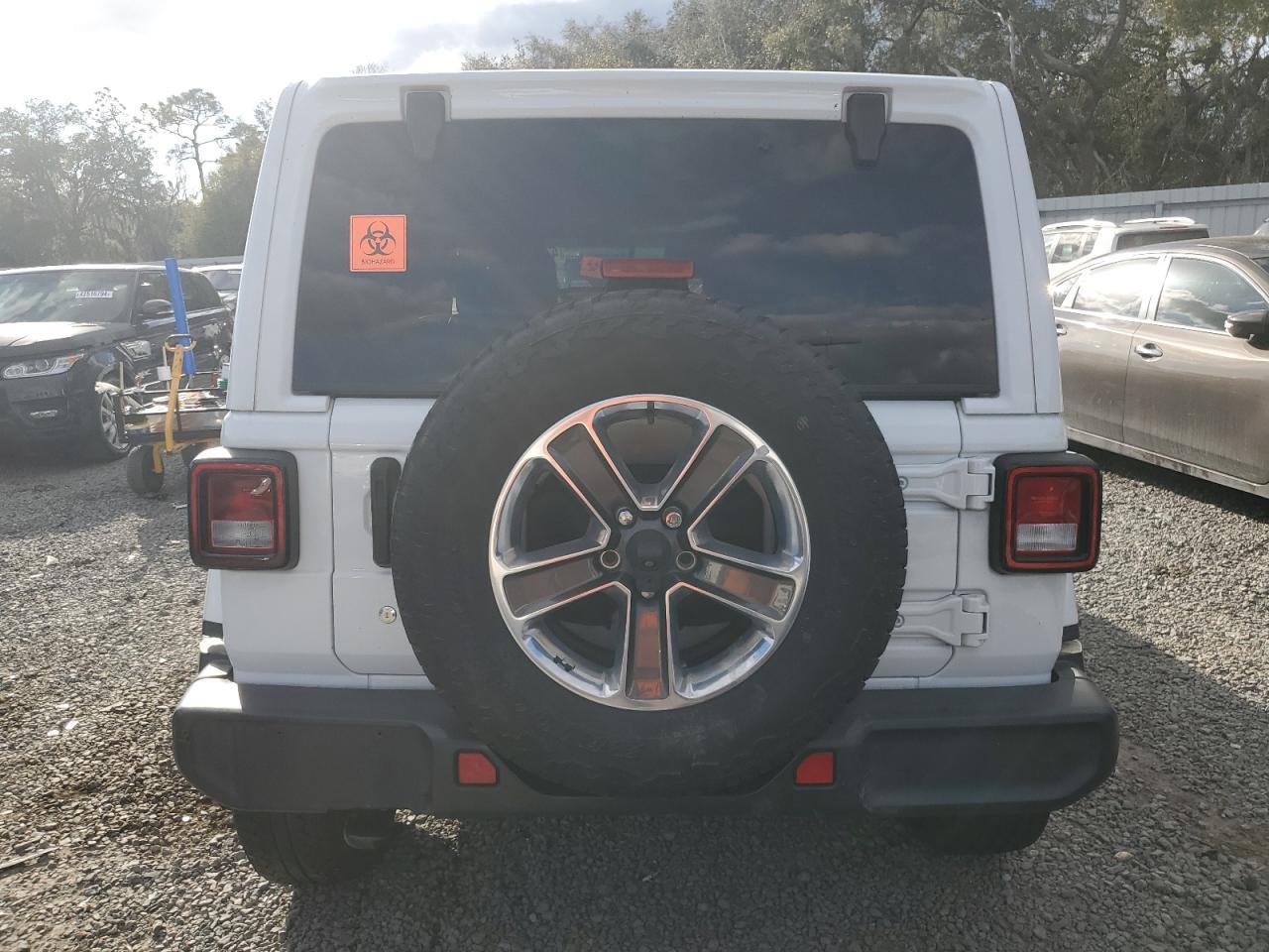 Photo 6 VIN: 1C4HJXEG6KW513896 - JEEP WRANGLER 