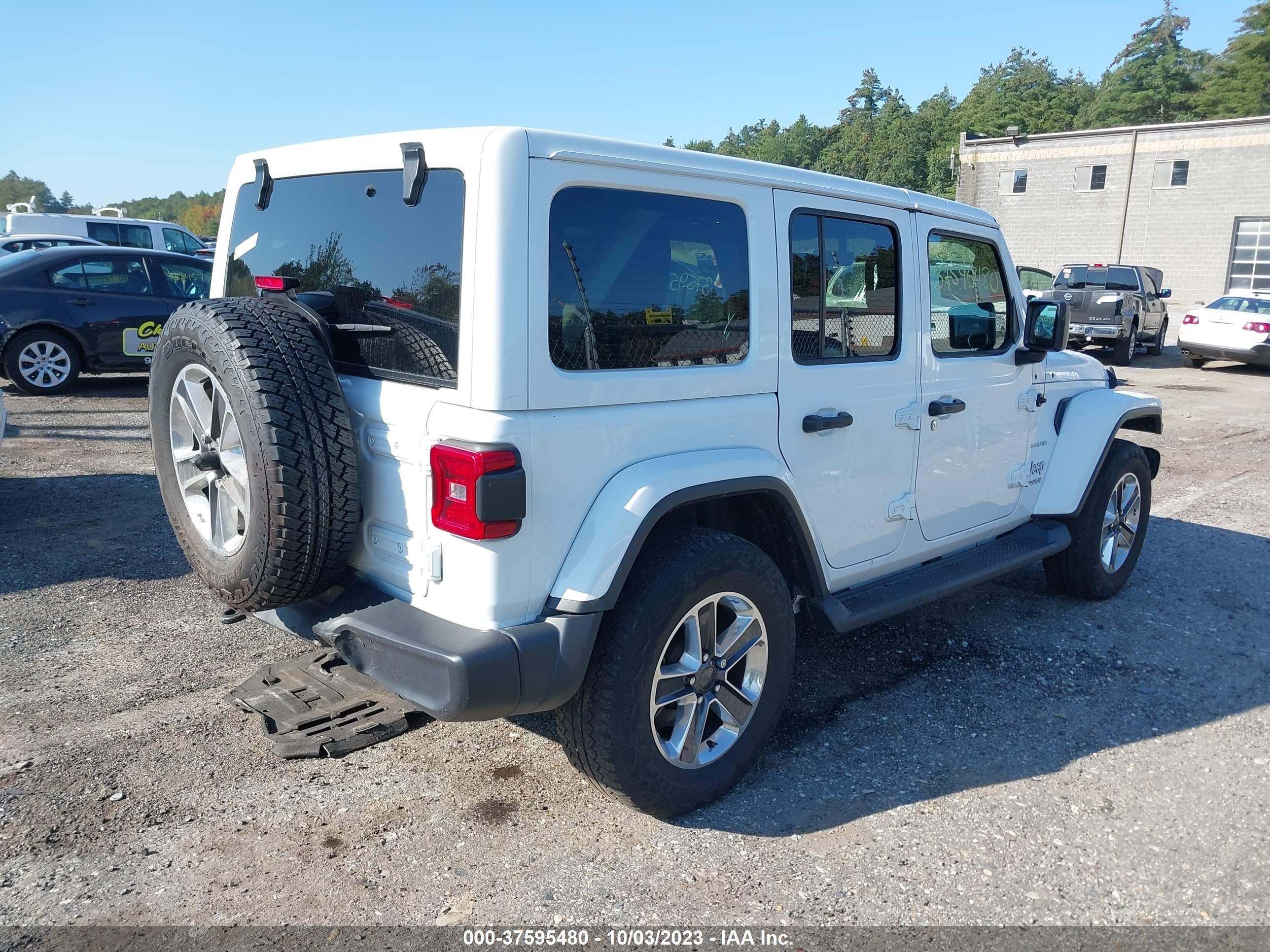 Photo 3 VIN: 1C4HJXEG6MW523363 - JEEP WRANGLER 