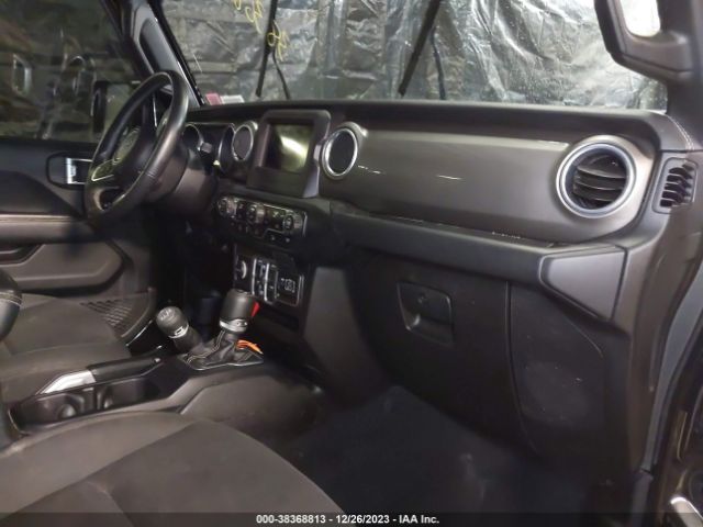 Photo 4 VIN: 1C4HJXEG8JW154856 - JEEP WRANGLER UNLIMITED 