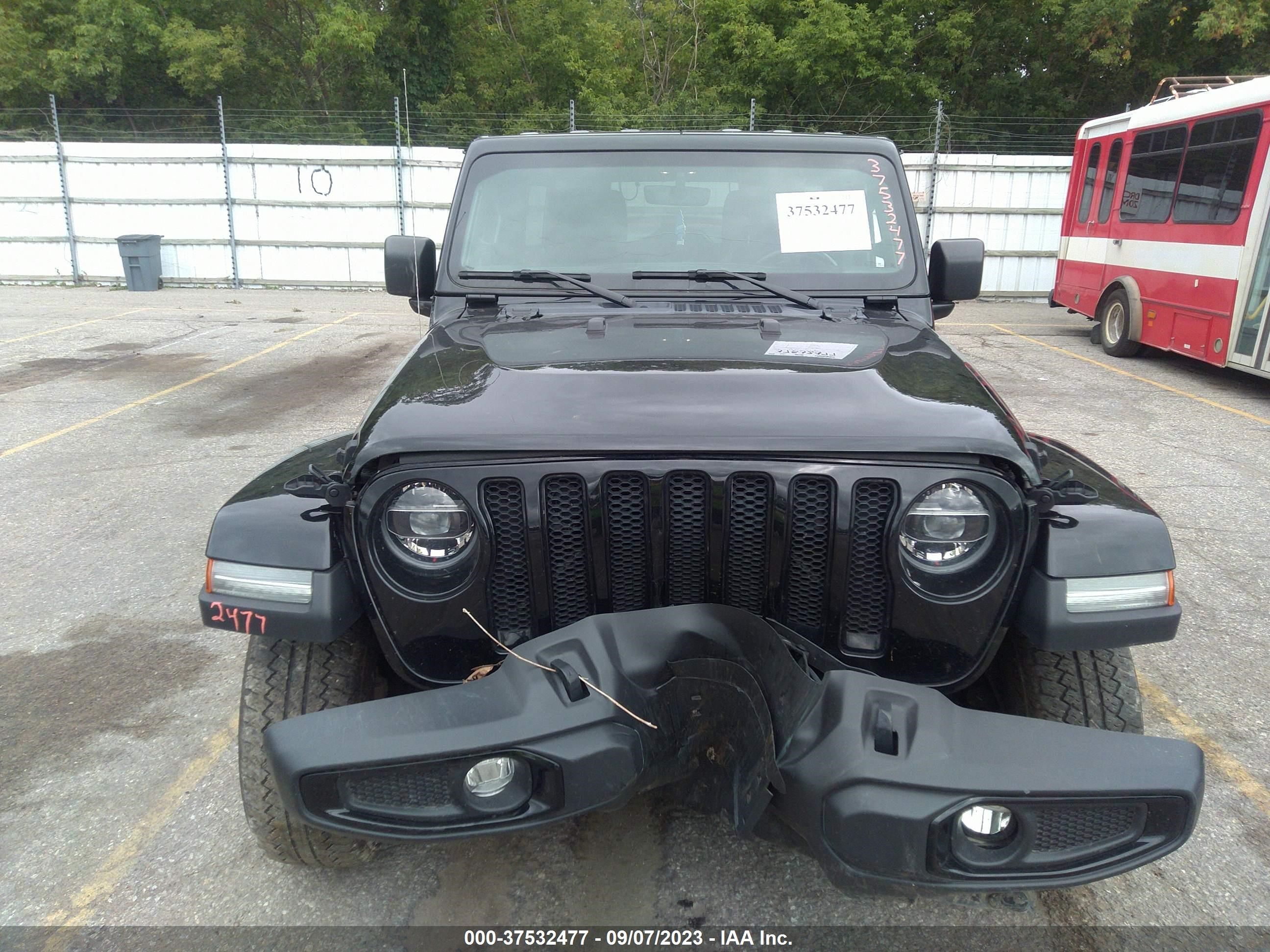 Photo 11 VIN: 1C4HJXEG8MW613288 - JEEP WRANGLER 