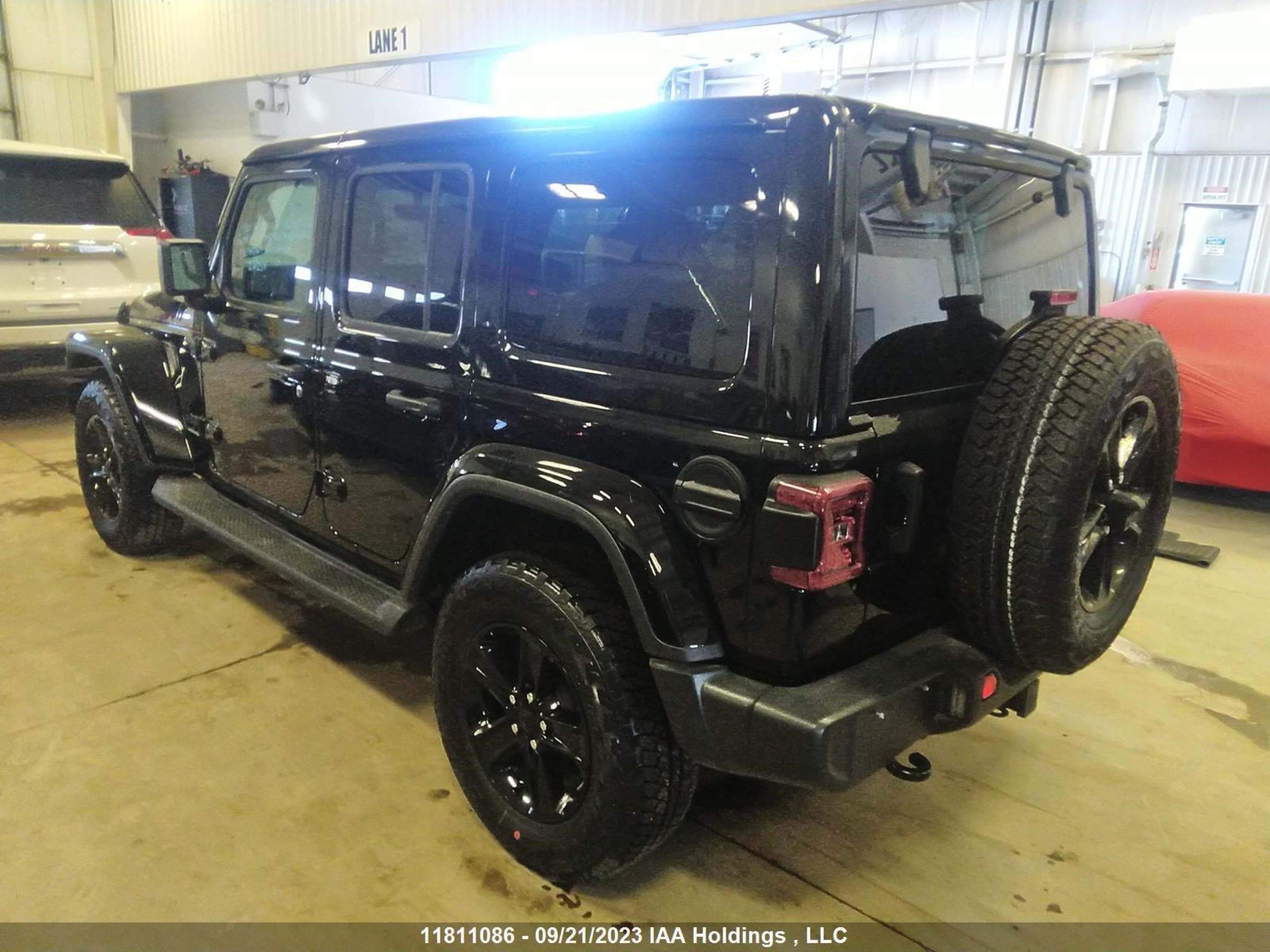 Photo 2 VIN: 1C4HJXEG8PW529623 - JEEP WRANGLER 