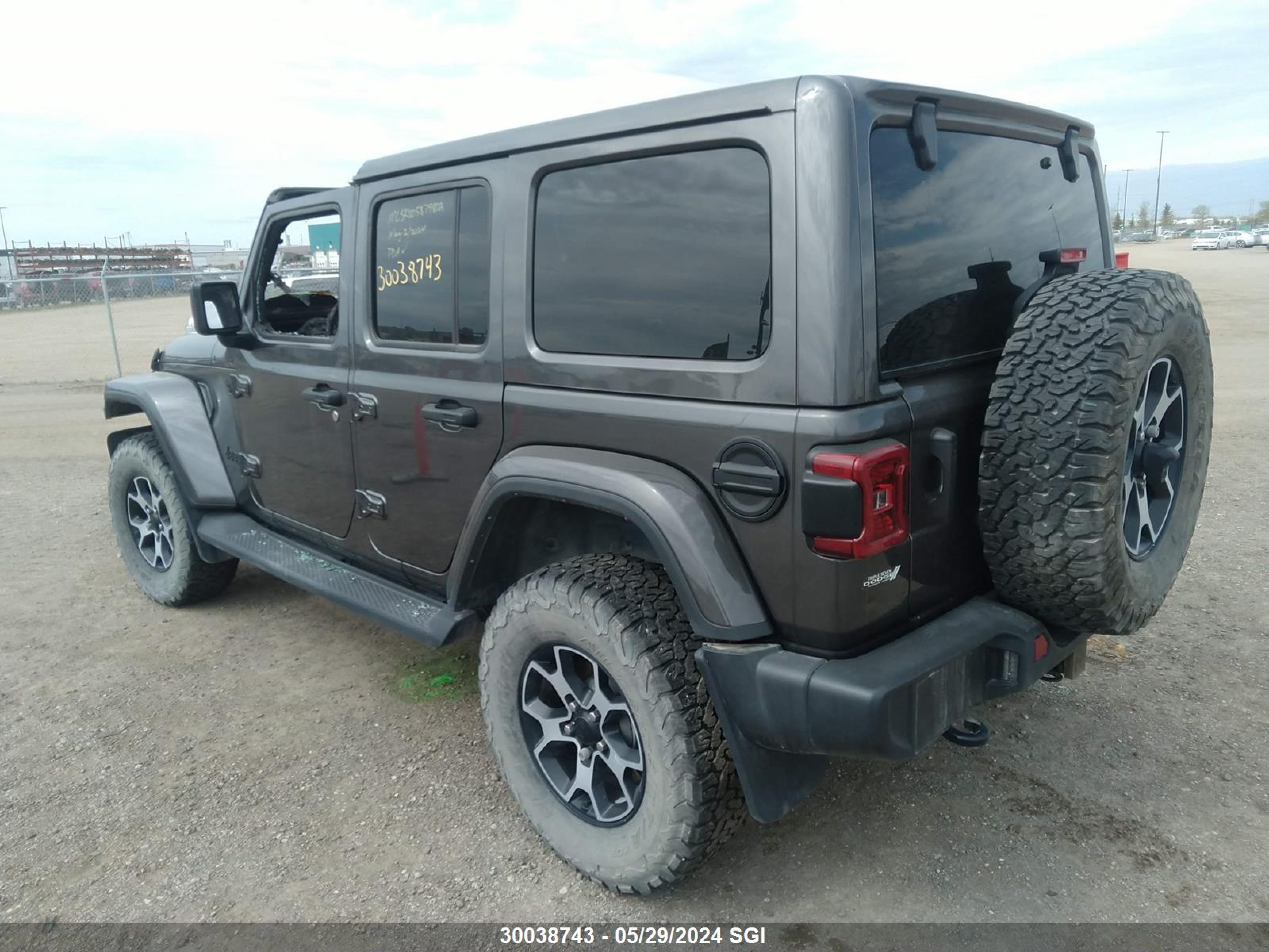 Photo 2 VIN: 1C4HJXEG9NW234835 - JEEP WRANGLER 