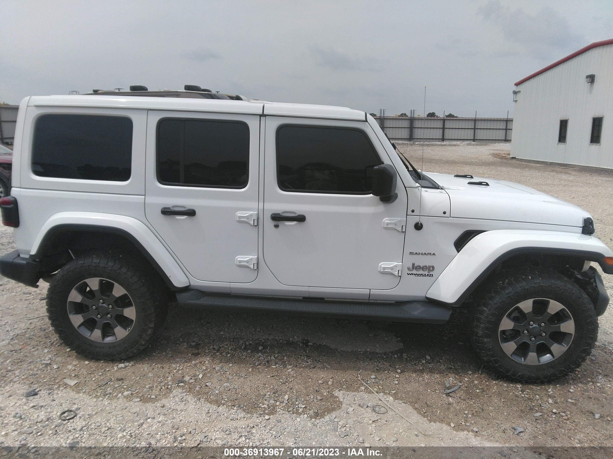 Photo 12 VIN: 1C4HJXEGXKW608137 - JEEP WRANGLER 