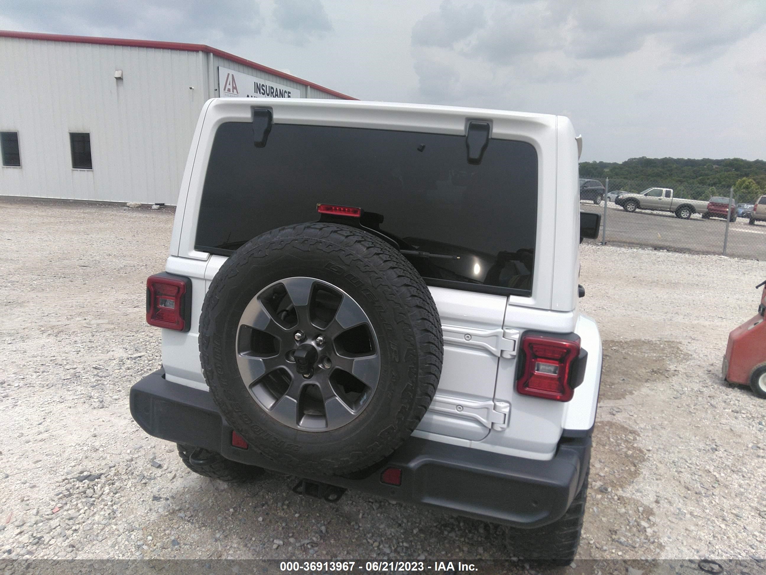 Photo 15 VIN: 1C4HJXEGXKW608137 - JEEP WRANGLER 