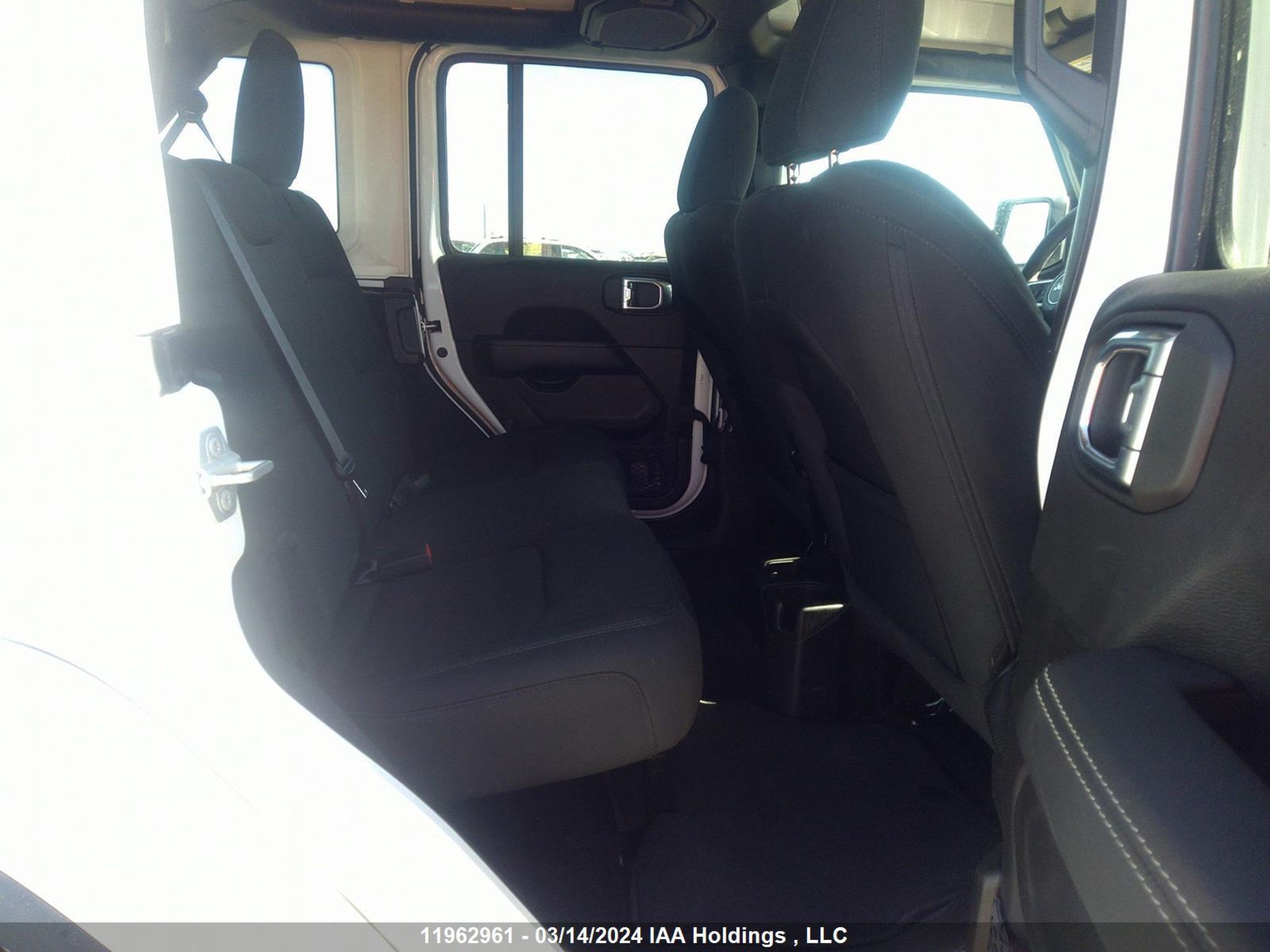 Photo 7 VIN: 1C4HJXEN0PW559570 - JEEP WRANGLER 