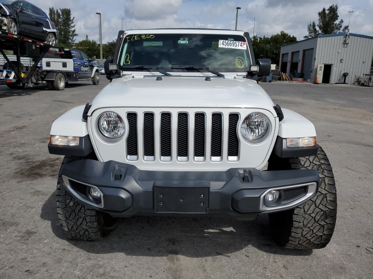 Photo 4 VIN: 1C4HJXEN1JW201076 - JEEP WRANGLER 