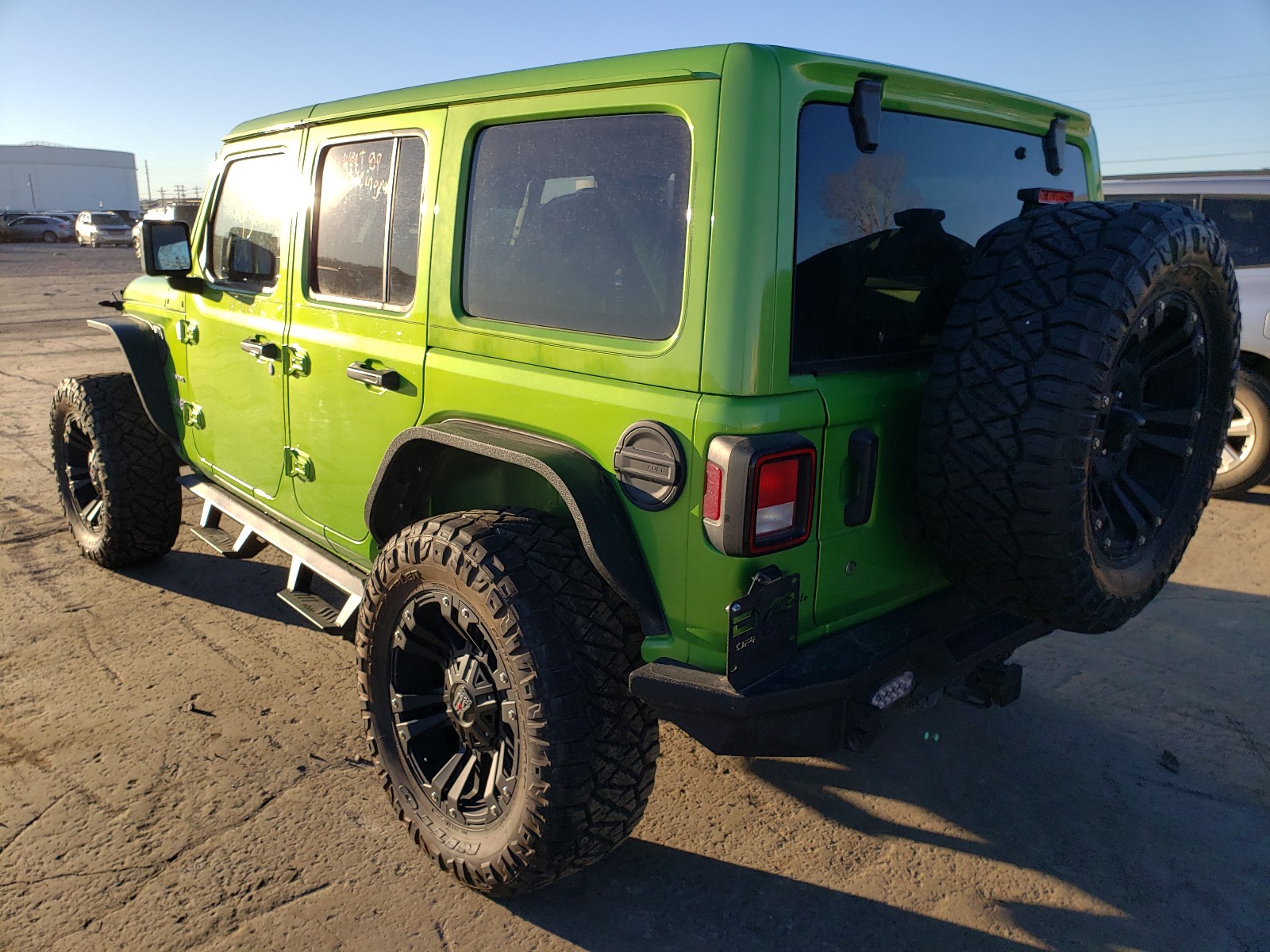 Photo 2 VIN: 1C4HJXEN1JW247023 - JEEP WRANGLER U 