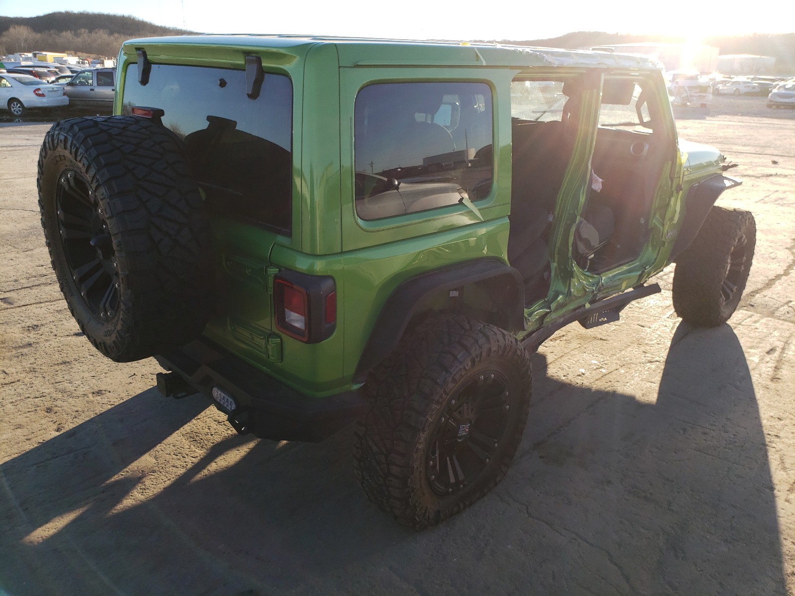 Photo 3 VIN: 1C4HJXEN1JW247023 - JEEP WRANGLER U 