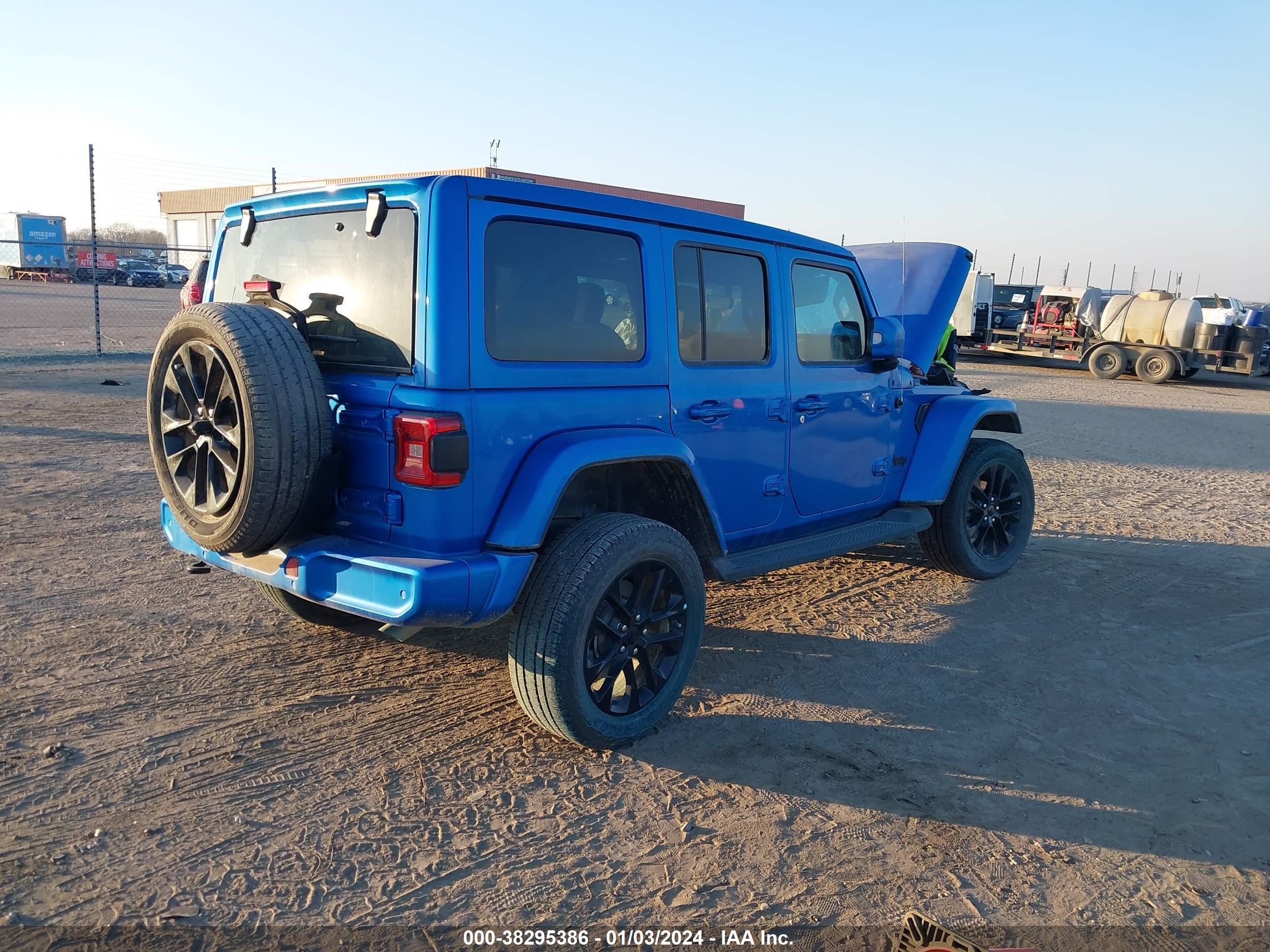 Photo 3 VIN: 1C4HJXEN1PW668457 - JEEP WRANGLER 