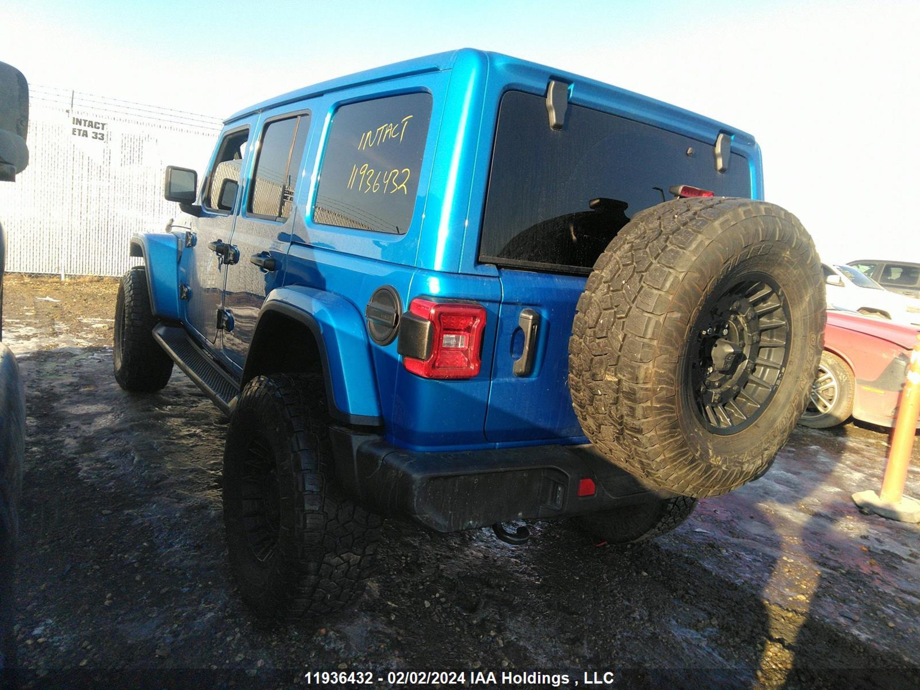 Photo 2 VIN: 1C4HJXEN5NW213785 - JEEP WRANGLER 