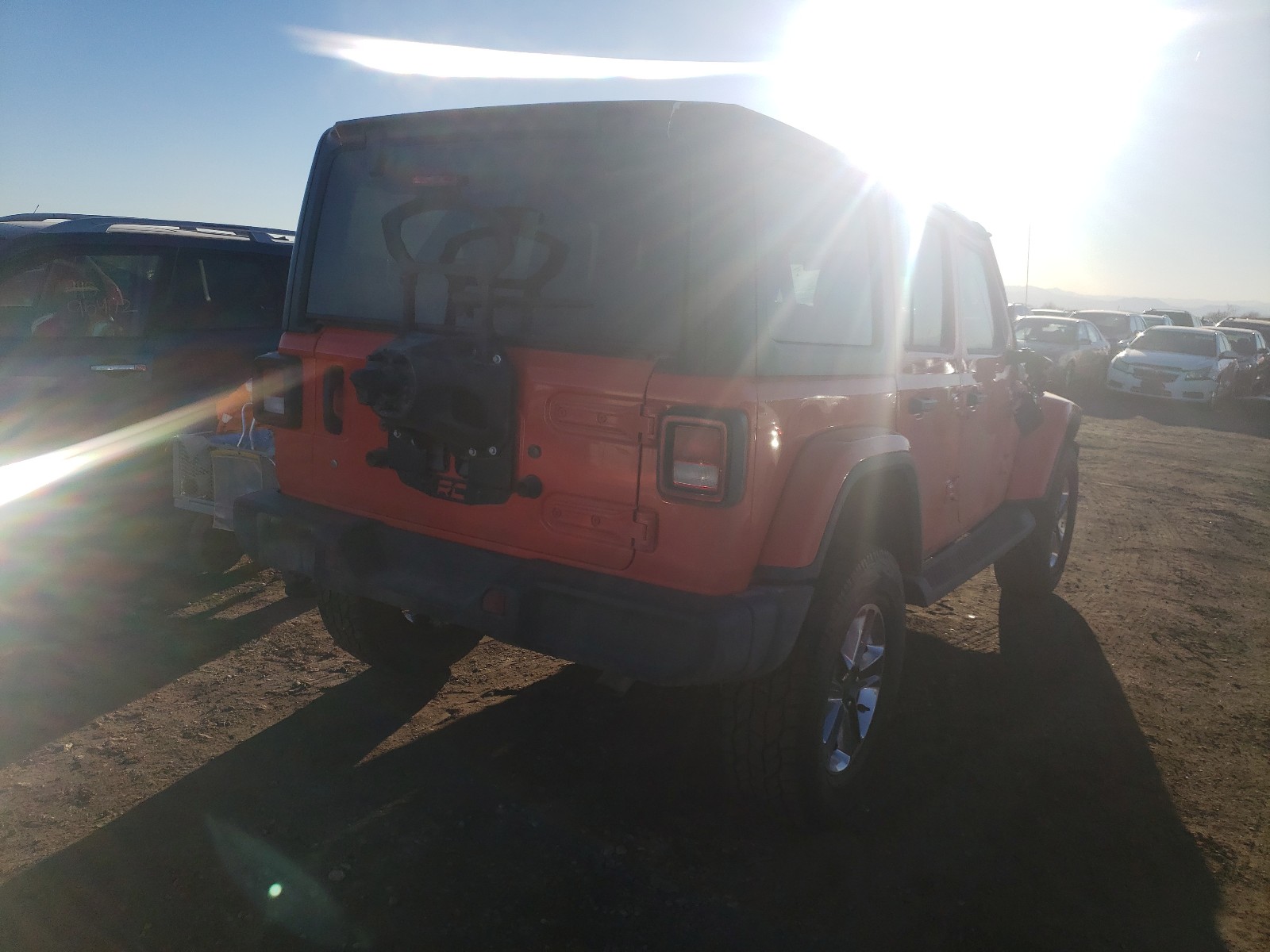 Photo 3 VIN: 1C4HJXEN7JW324218 - JEEP WRANGLER U 