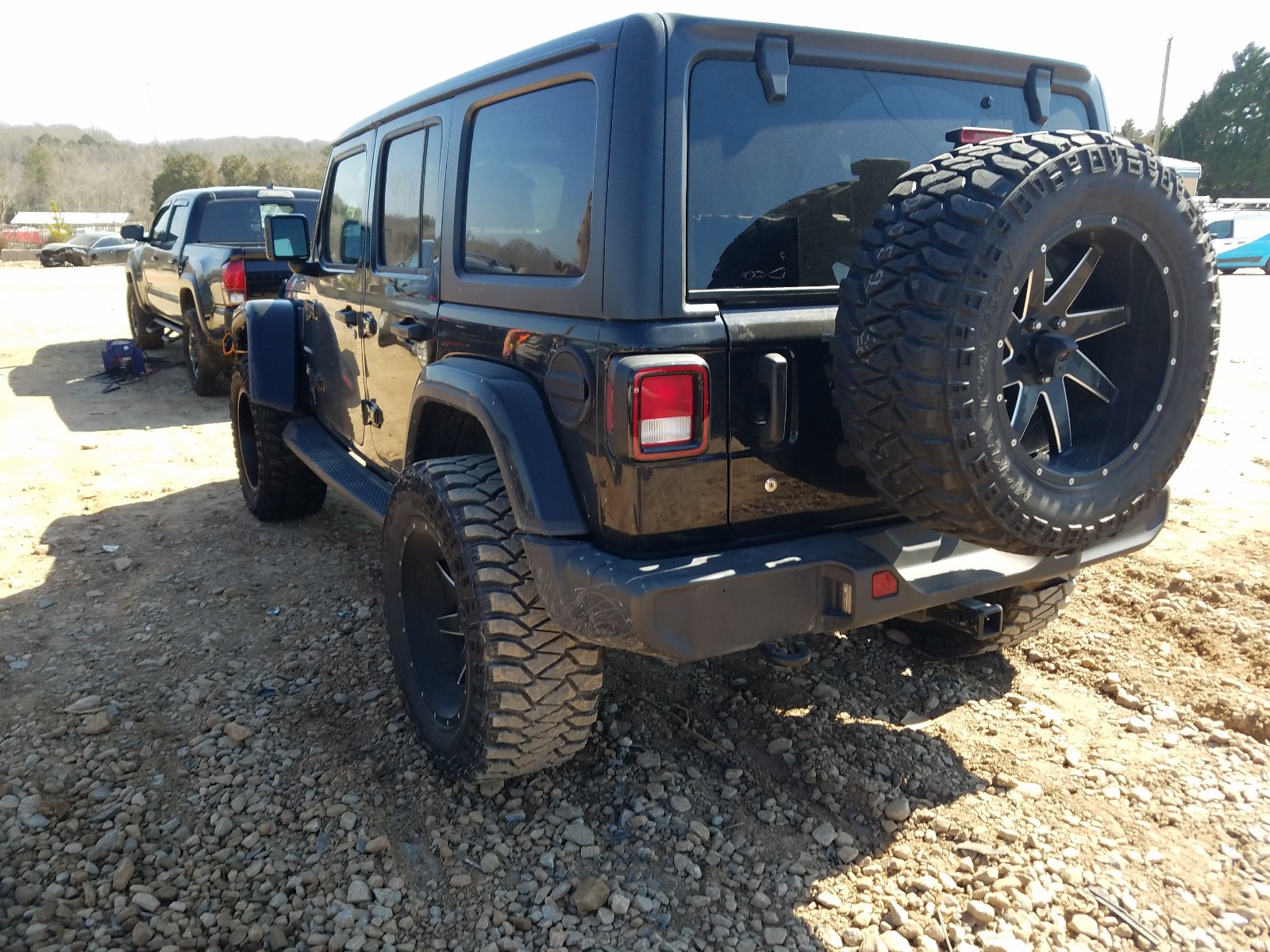 Photo 2 VIN: 1C4HJXEN7KW516319 - JEEP WRANGLER U 