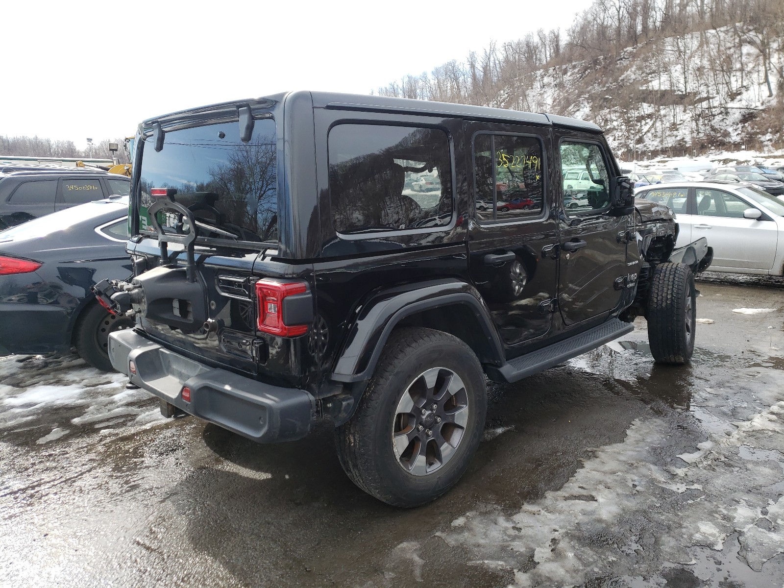 Photo 3 VIN: 1C4HJXEN9JW243818 - JEEP WRANGLER U 