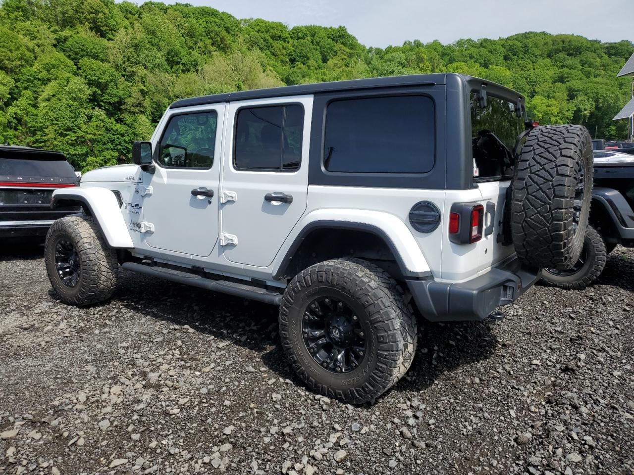 Photo 2 VIN: 1C4HJXEN9KW686780 - JEEP WRANGLER 