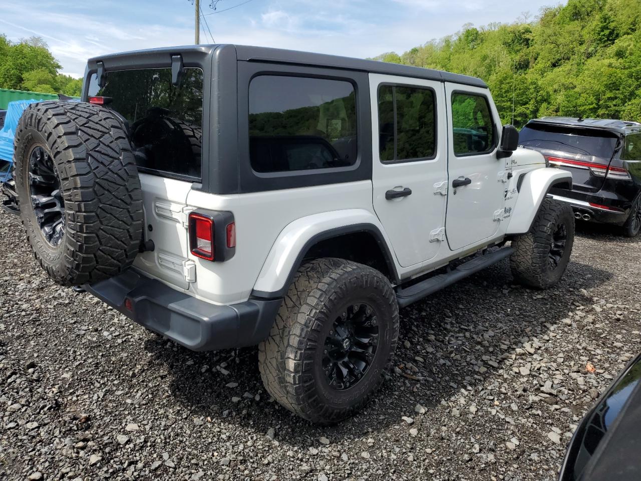 Photo 3 VIN: 1C4HJXEN9KW686780 - JEEP WRANGLER 