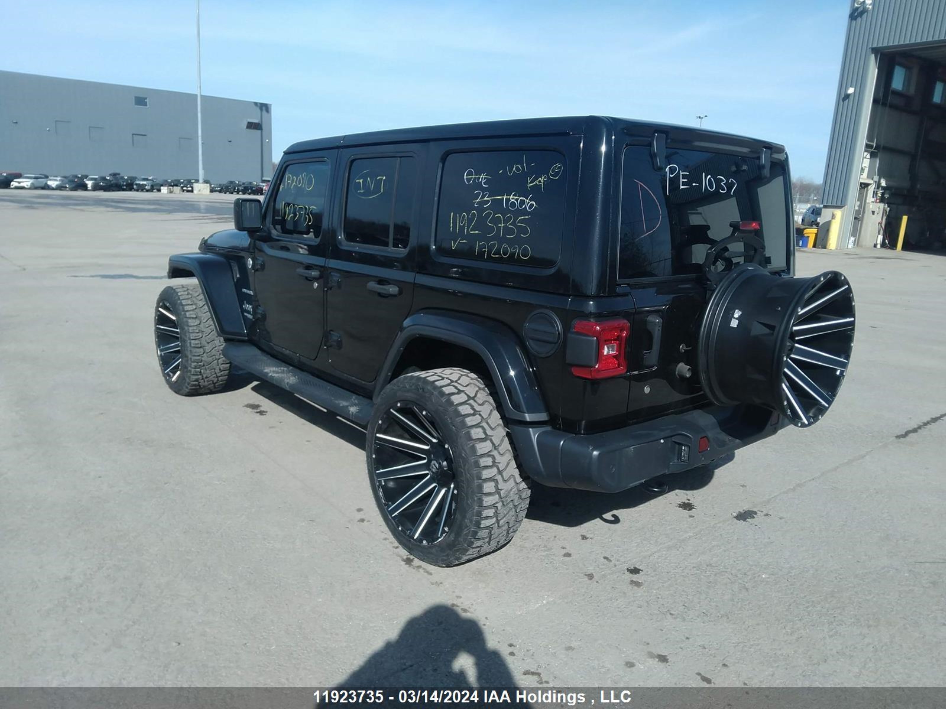 Photo 2 VIN: 1C4HJXEN9LW172090 - JEEP NULL 