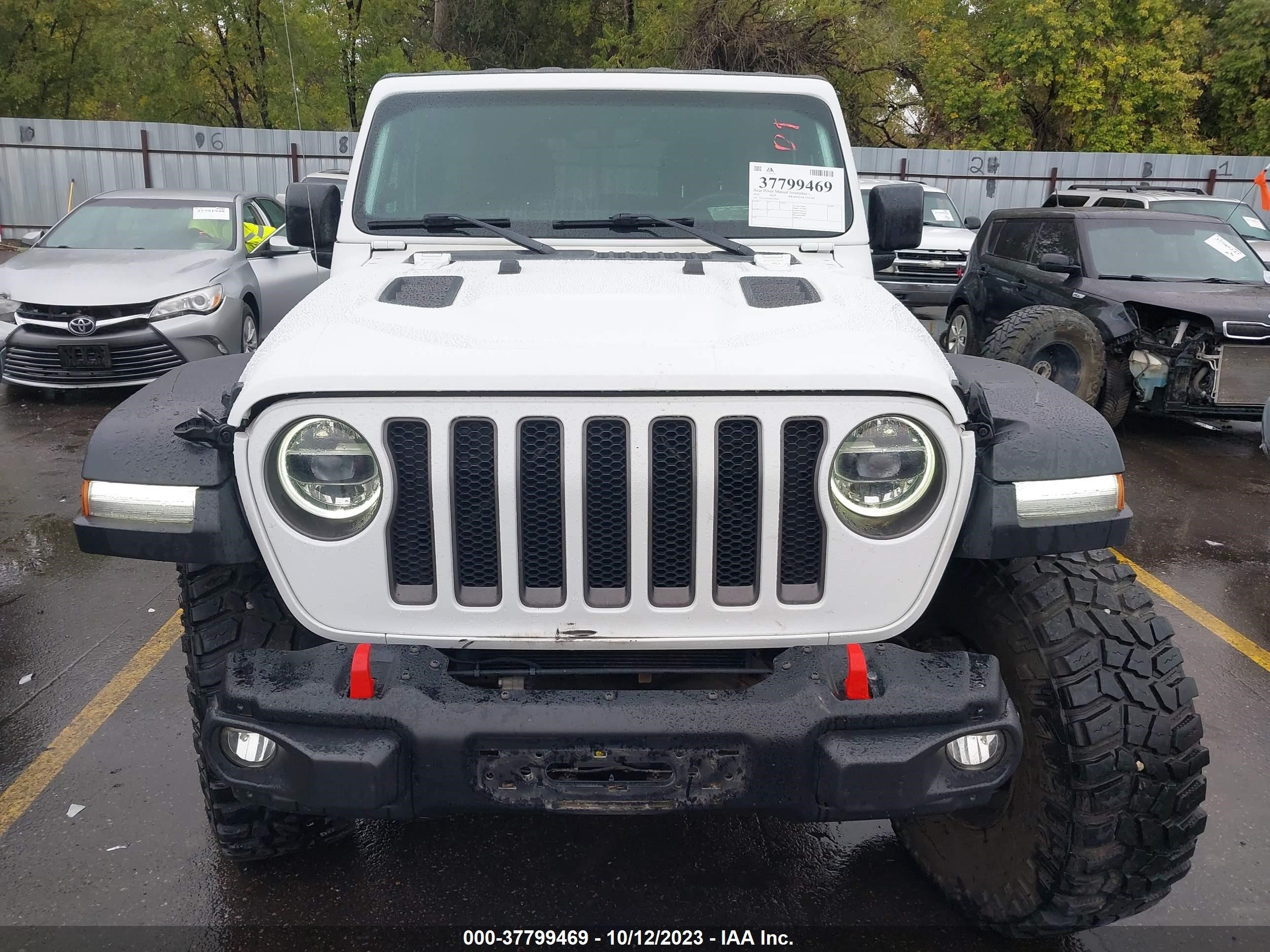 Photo 12 VIN: 1C4HJXFG0JW259261 - JEEP WRANGLER 