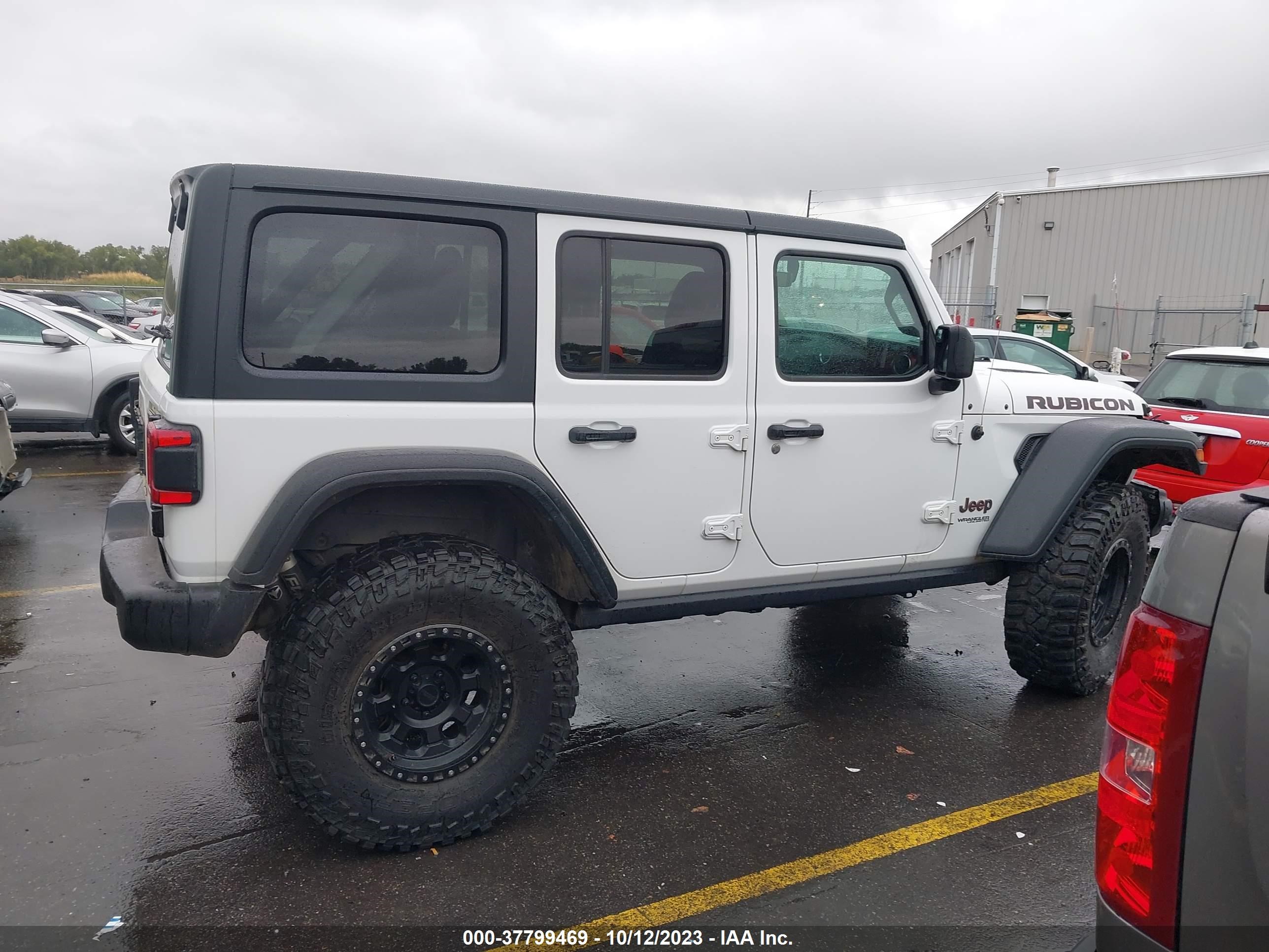 Photo 13 VIN: 1C4HJXFG0JW259261 - JEEP WRANGLER 