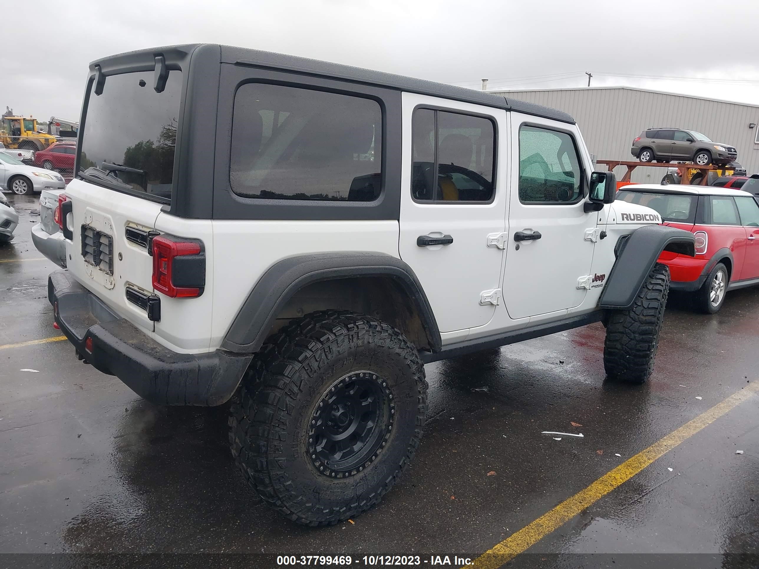 Photo 3 VIN: 1C4HJXFG0JW259261 - JEEP WRANGLER 