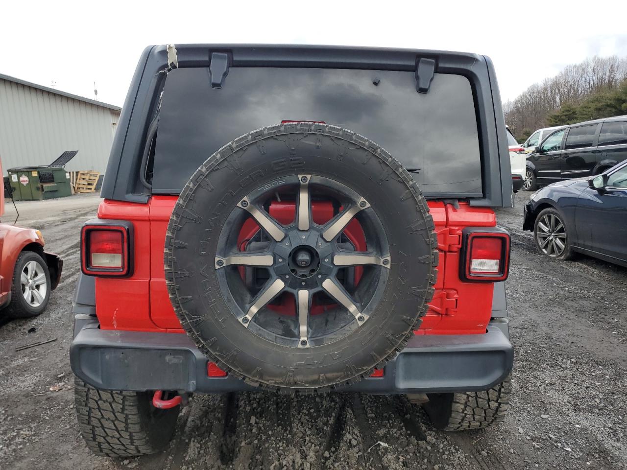 Photo 5 VIN: 1C4HJXFG5JW198179 - JEEP WRANGLER 