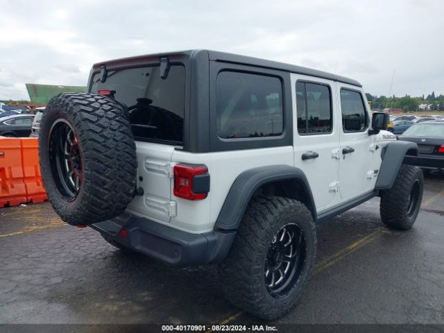 Photo 3 VIN: 1C4HJXFG5JW220455 - JEEP WRANGLER 