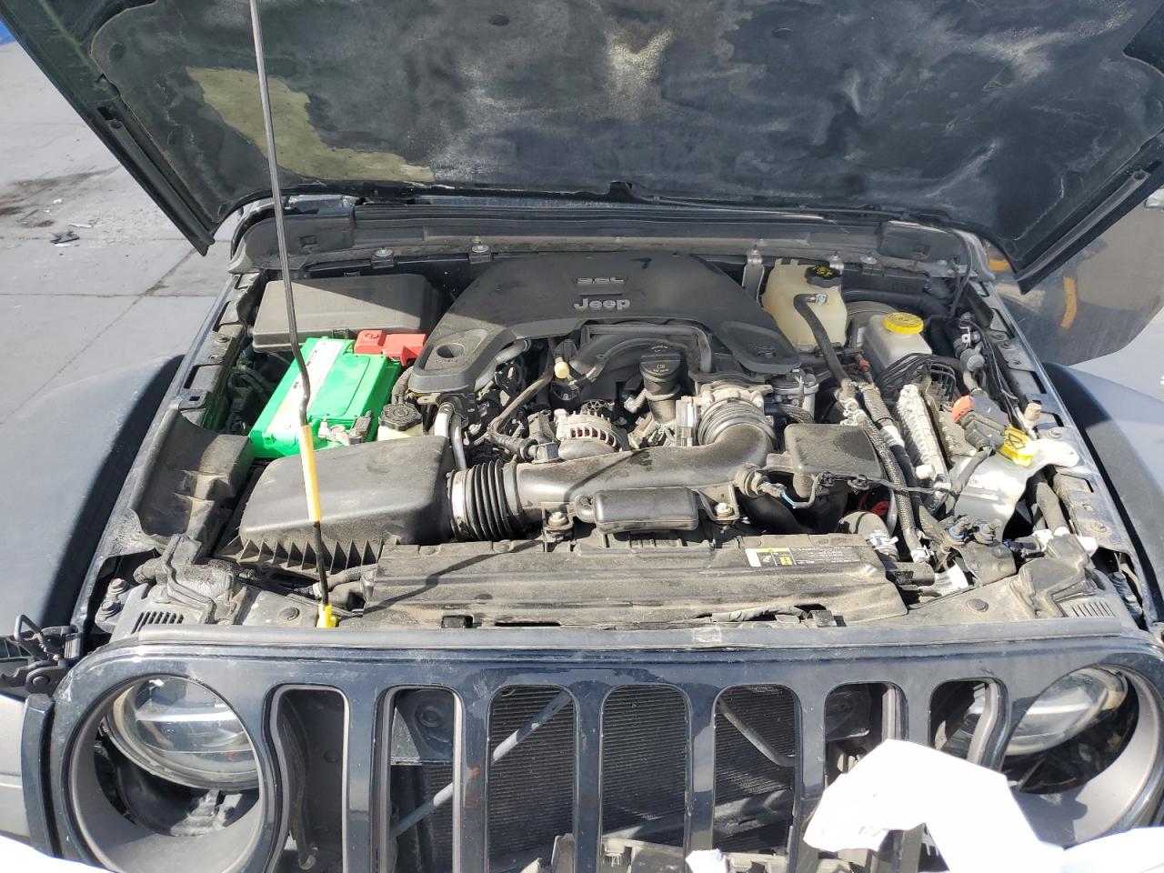 Photo 10 VIN: 1C4HJXFG9JW118334 - JEEP WRANGLER 