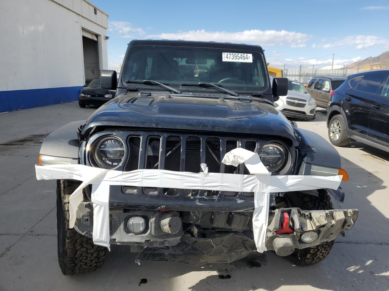 Photo 4 VIN: 1C4HJXFG9JW118334 - JEEP WRANGLER 