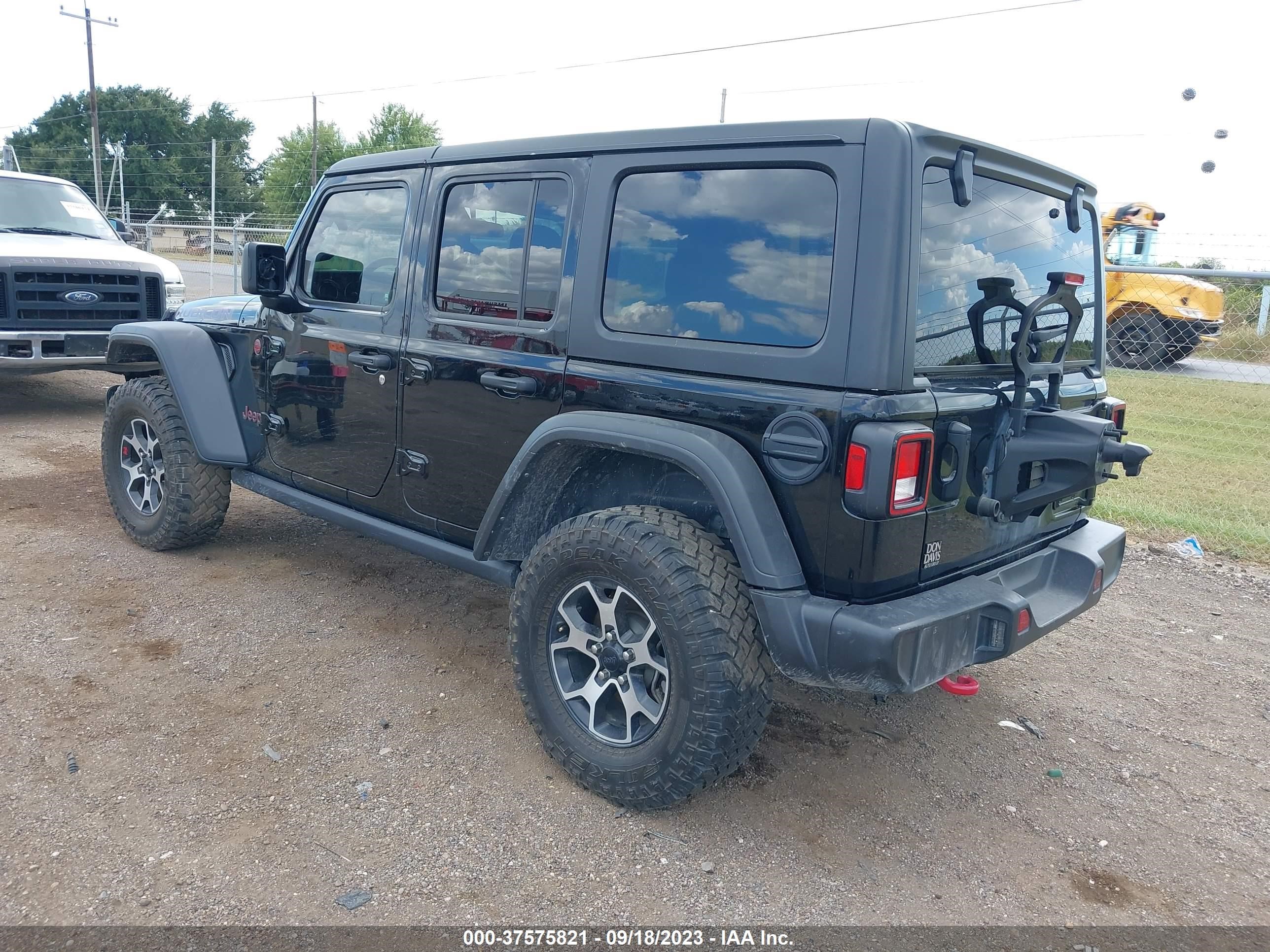 Photo 2 VIN: 1C4HJXFN0MW740727 - JEEP WRANGLER 